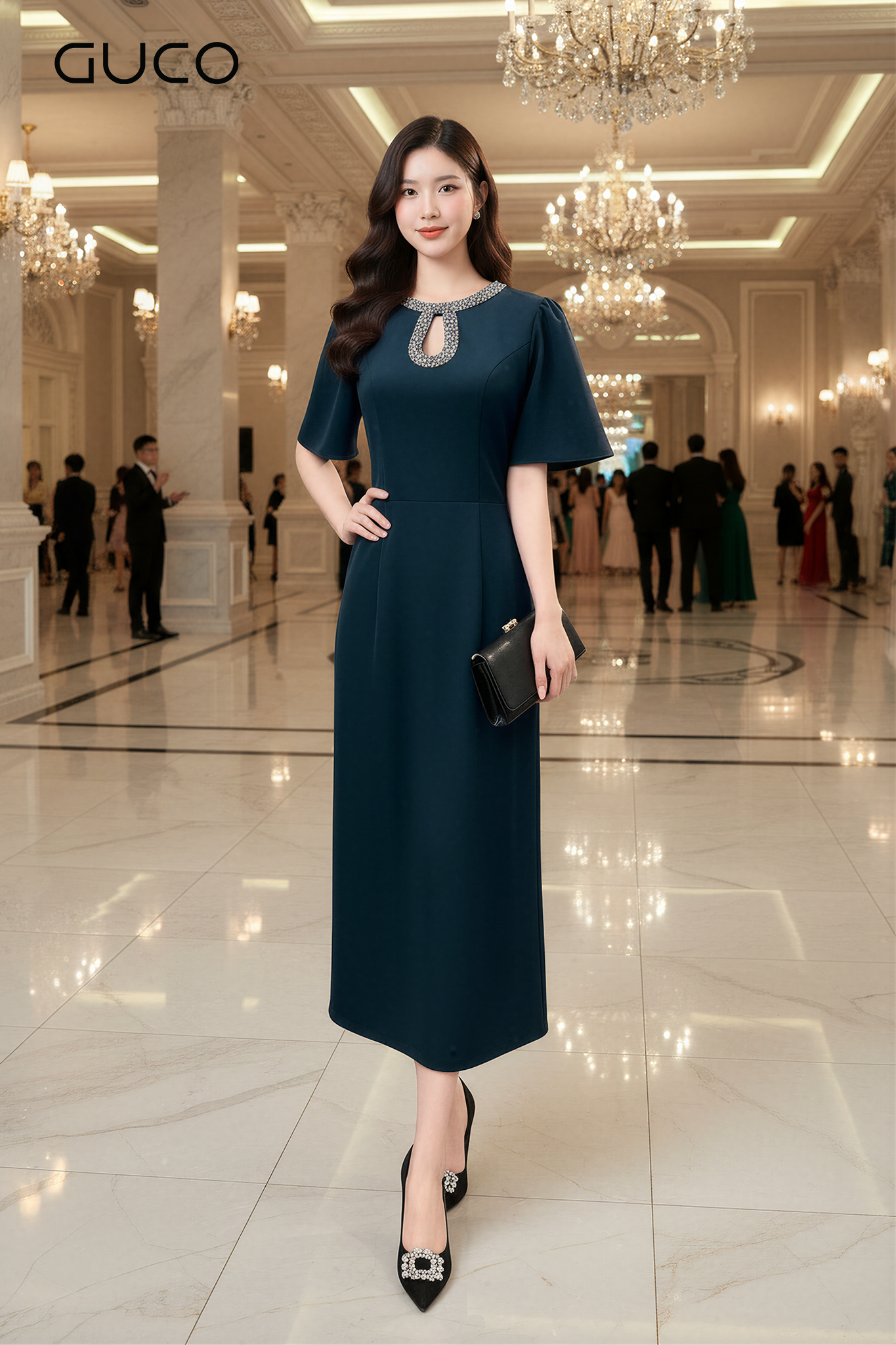GUCO Đầm Xanh Cổ Giọt Lệ Đính Đá