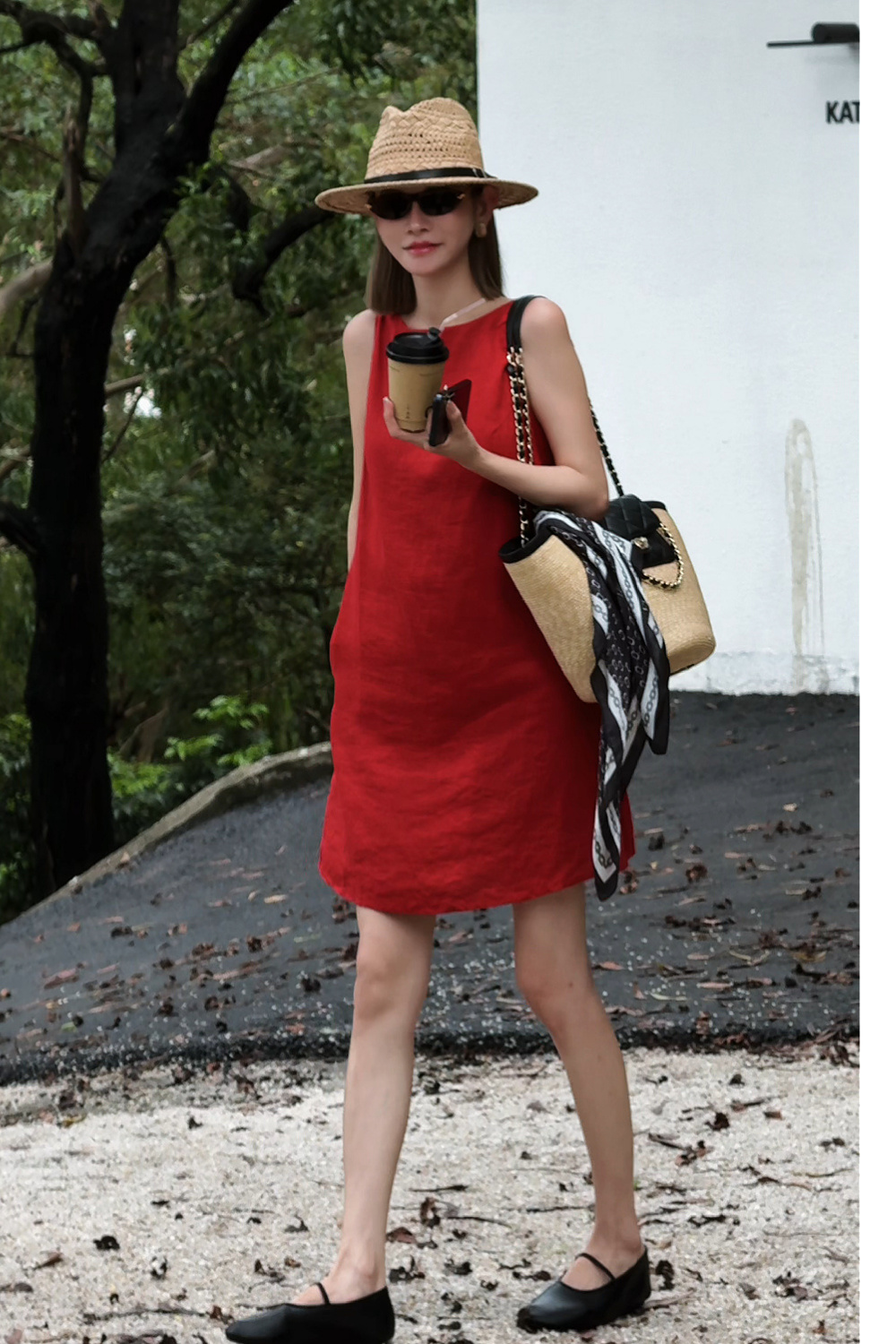 MV114 - Đầm Đỏ Dáng Suông Cổ Tròn Thanh Lịch_thumbnail_2