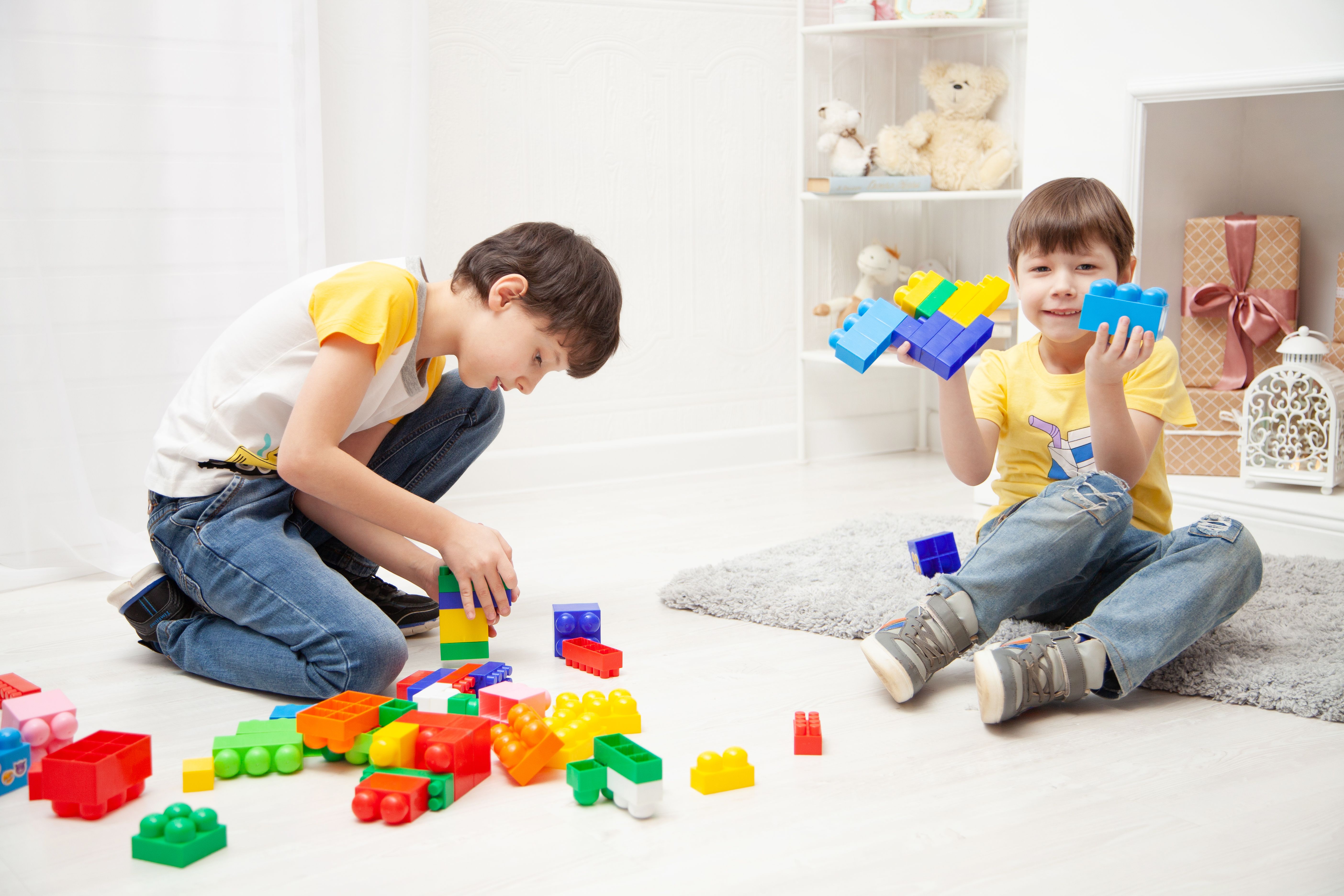 Cách vệ sinh và bảo quản mô hình lắp ráp luôn sáng đẹp, không ố vàng