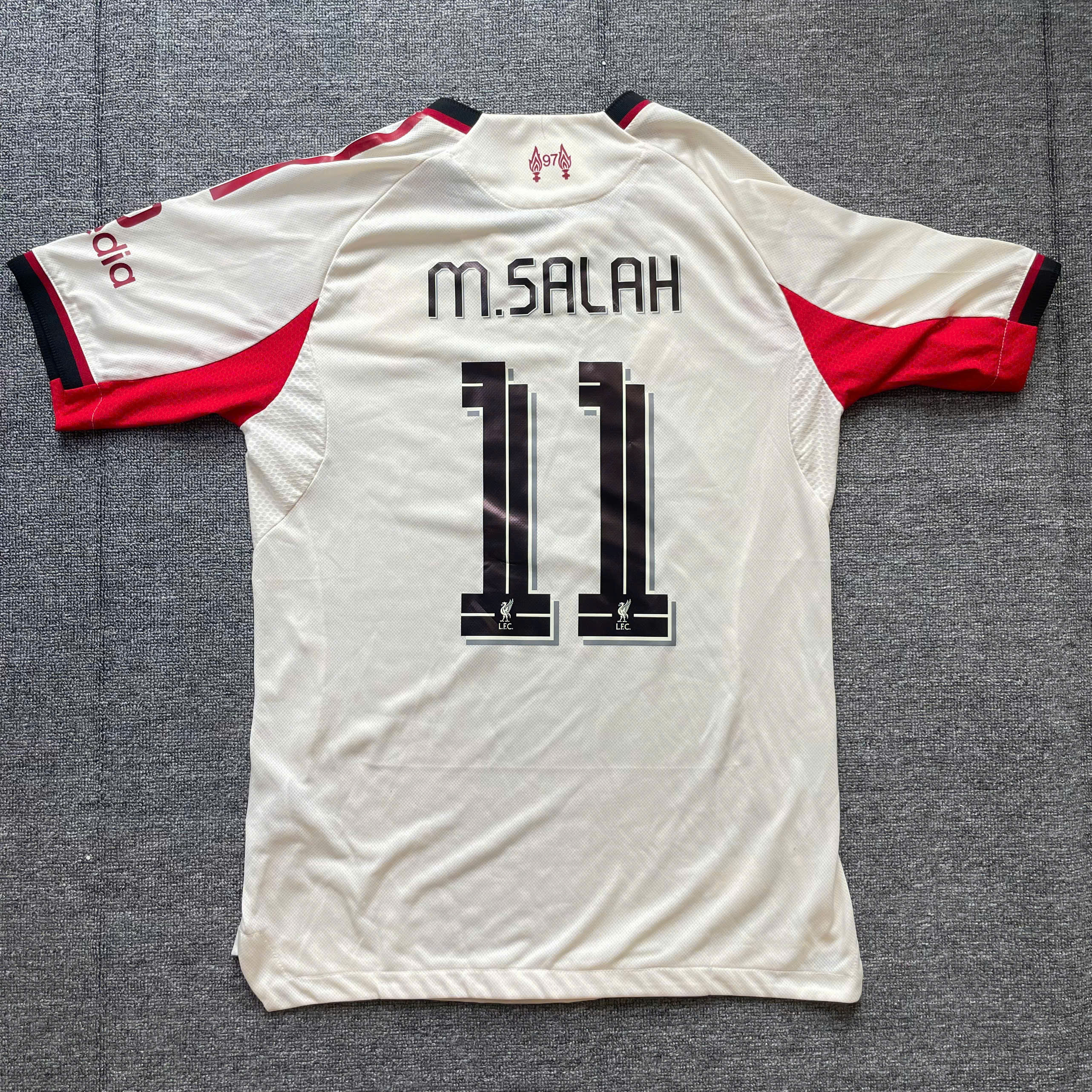 SALE 60 - Size: M