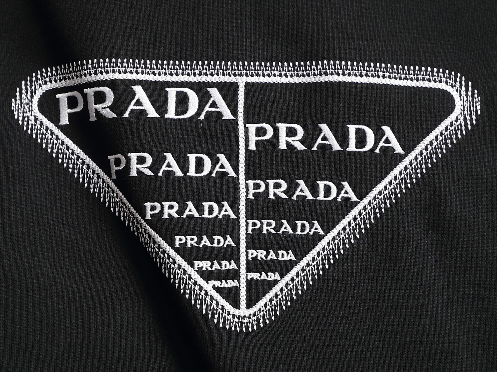 Áo Nỉ Prada_thumbnail_2