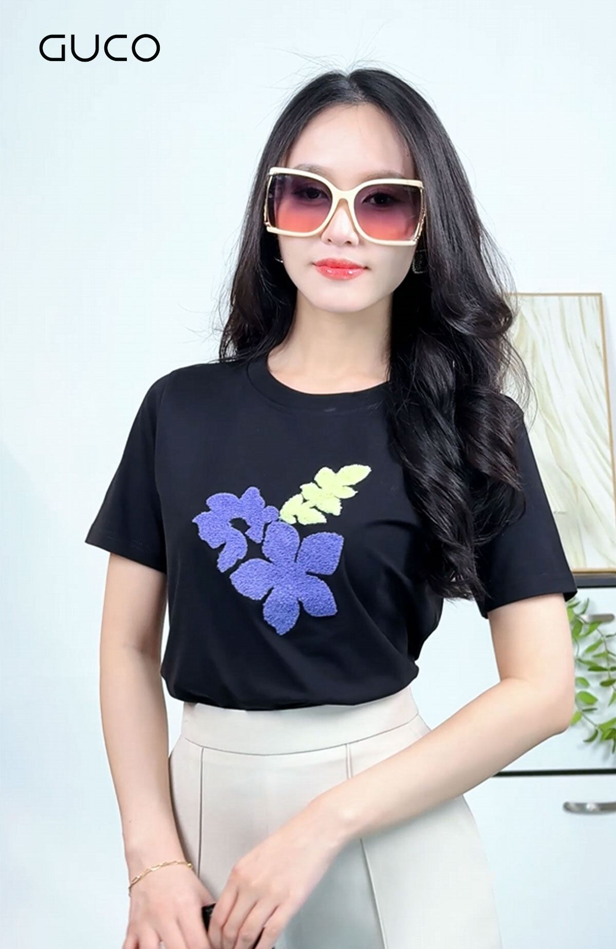 ÁO THUN TAY NGẮN HOA THÊU - ĐEN_thumbnail_4