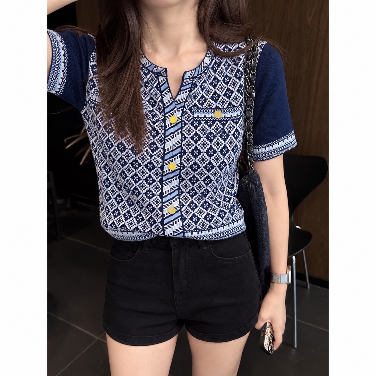 Áo Thun Len Họa Tiết