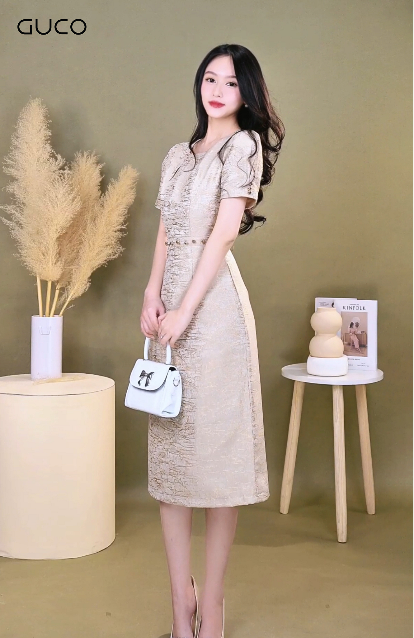 ĐẦM GẤM CỔ TRÒN TAY NGẮN - KEM M_thumbnail_3