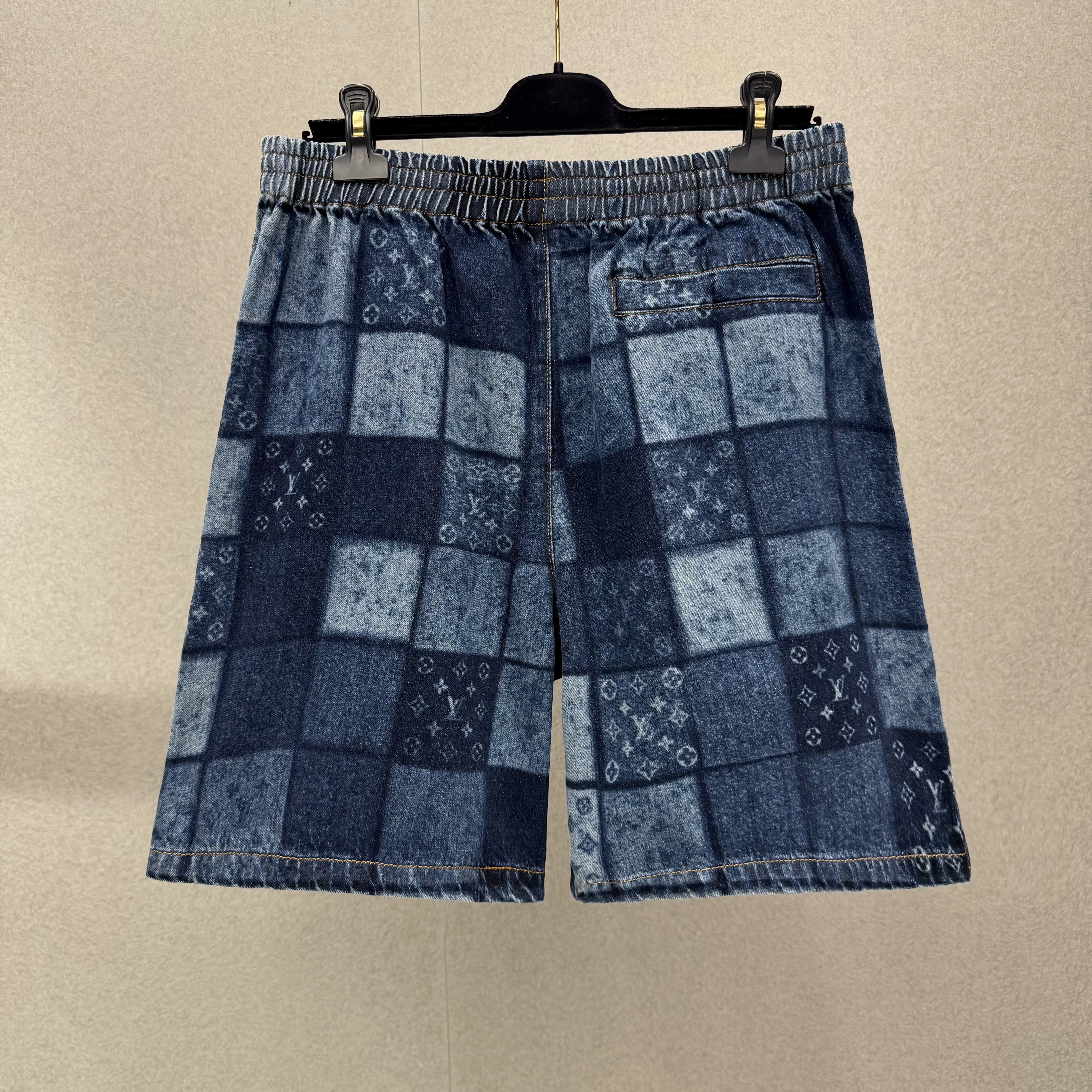Quần Short LV