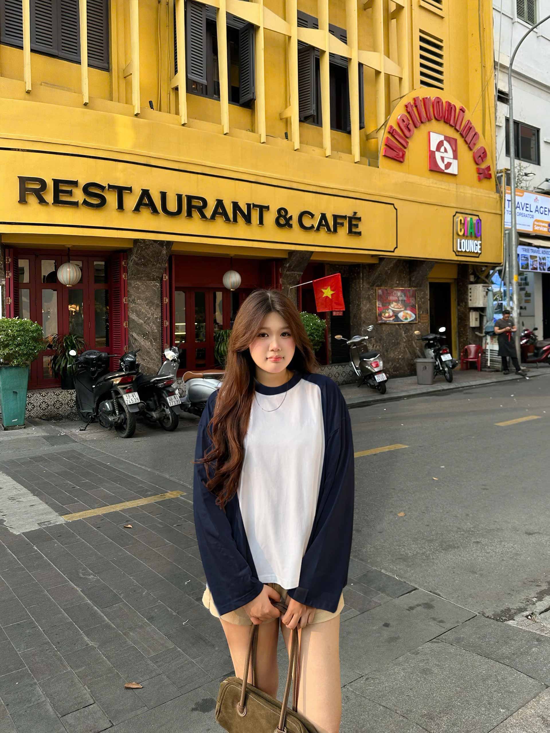 Áo thun nữ tay dài raglan phối màu form boxy trơn Miucho AT00076_thumbnail_3