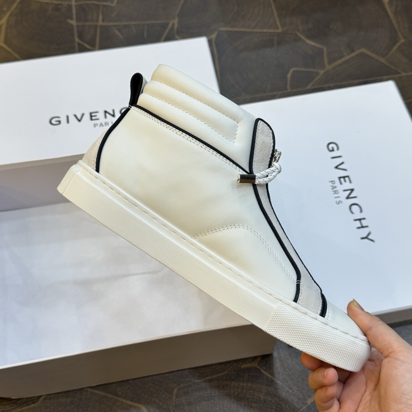 Giày Givenchy_thumbnail_2