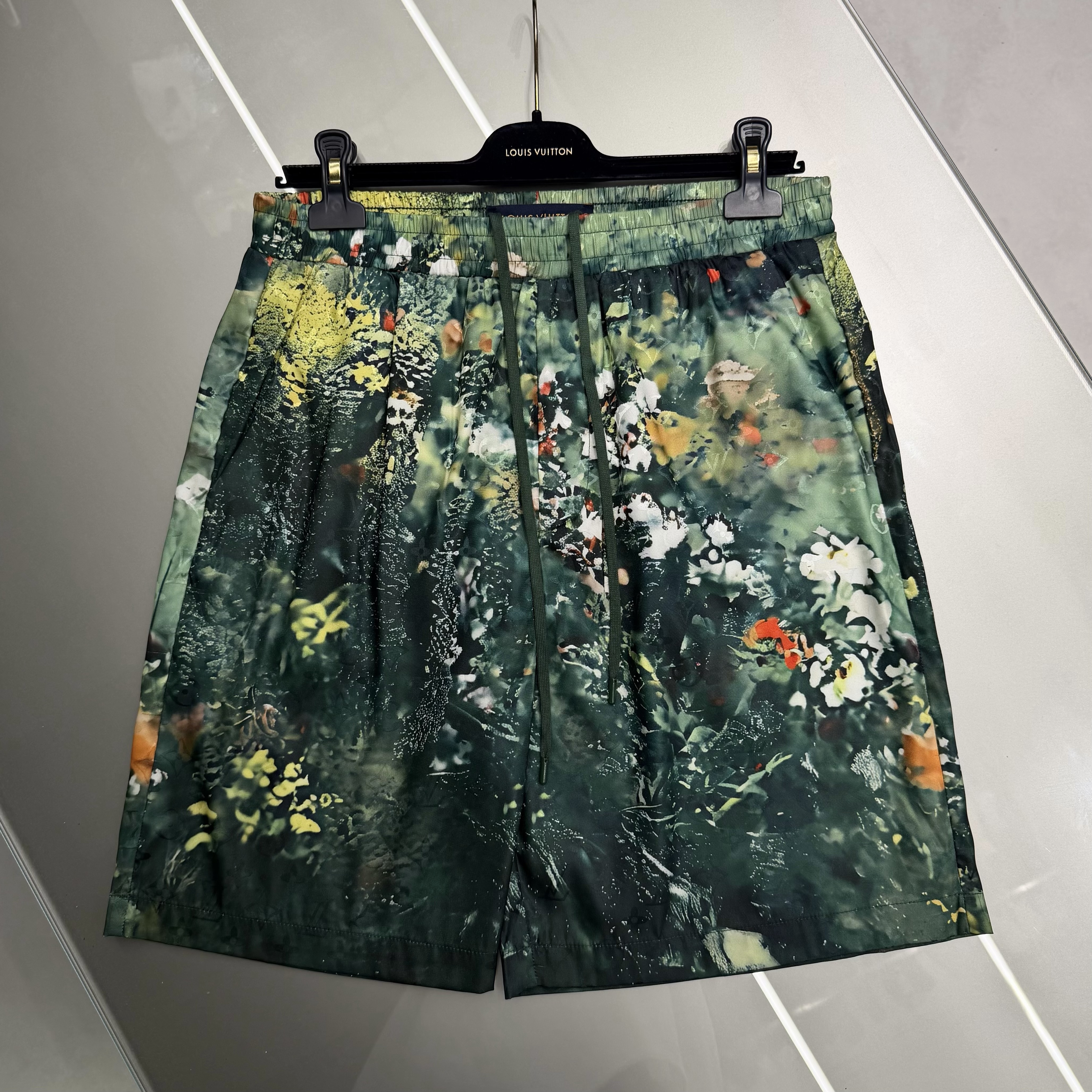 Bộ LV _thumbnail_4
