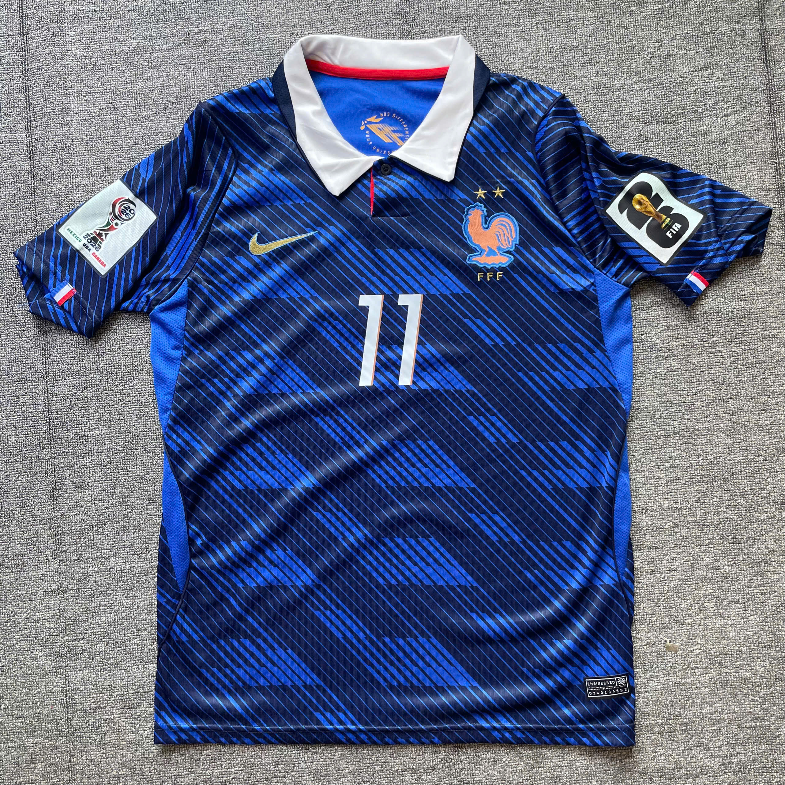 SALE 58 - Size: S