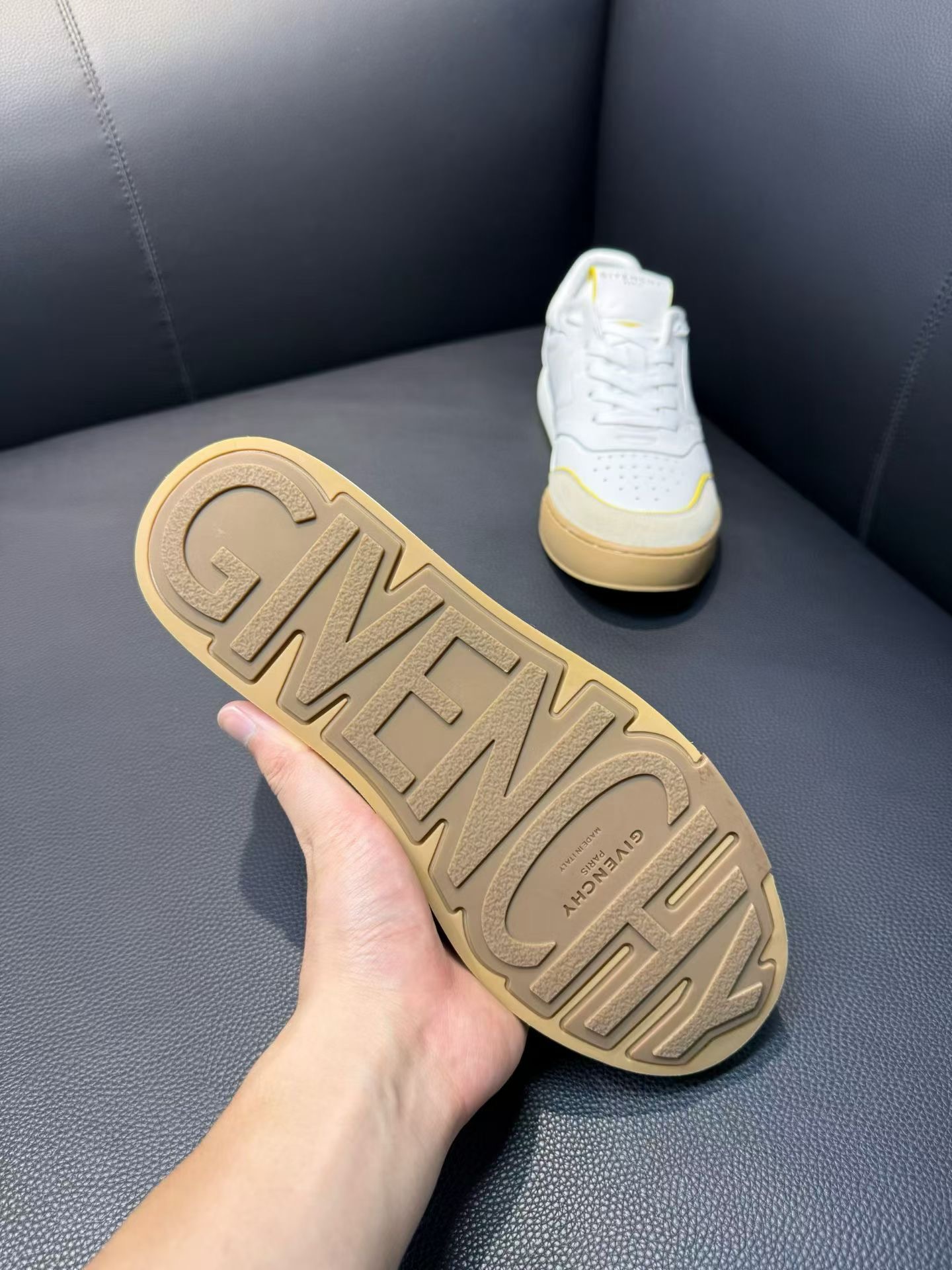 Giày Givency_thumbnail_5