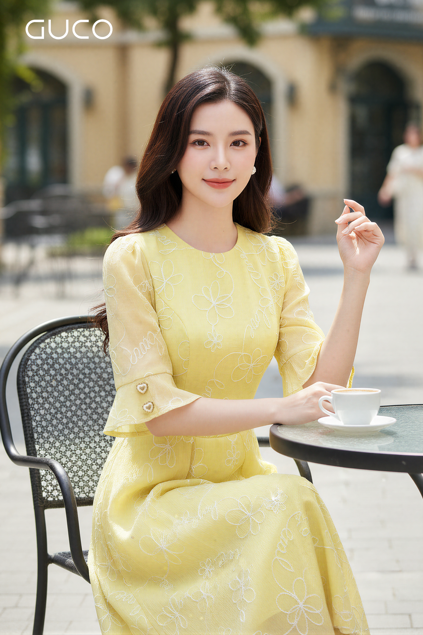 GUCO Đầm Xòe Hoa Thêu Vàng Dịu Dàng_thumbnail_2