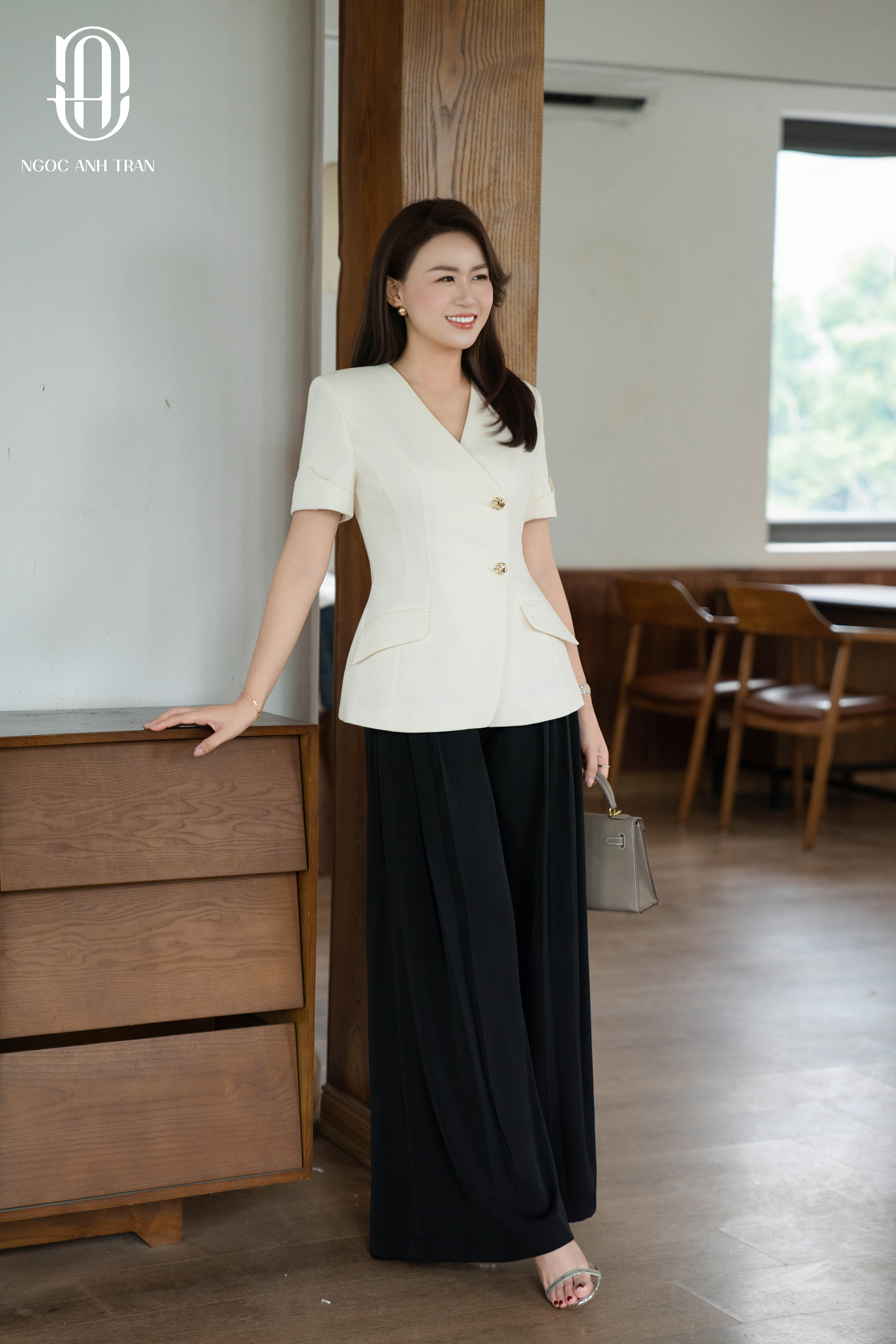 V091 - Áo vest kem luxury