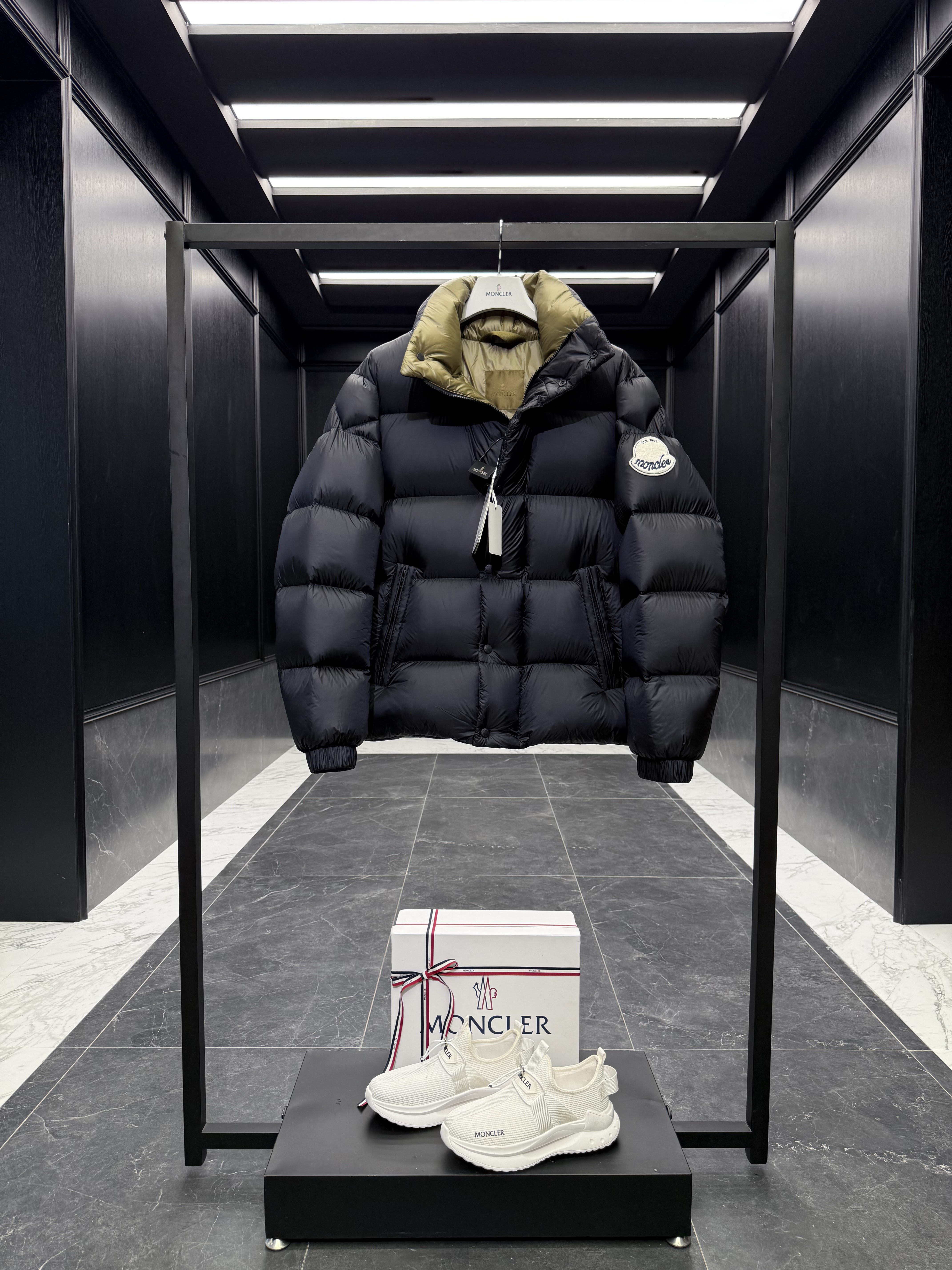 Áo Phao Moncler