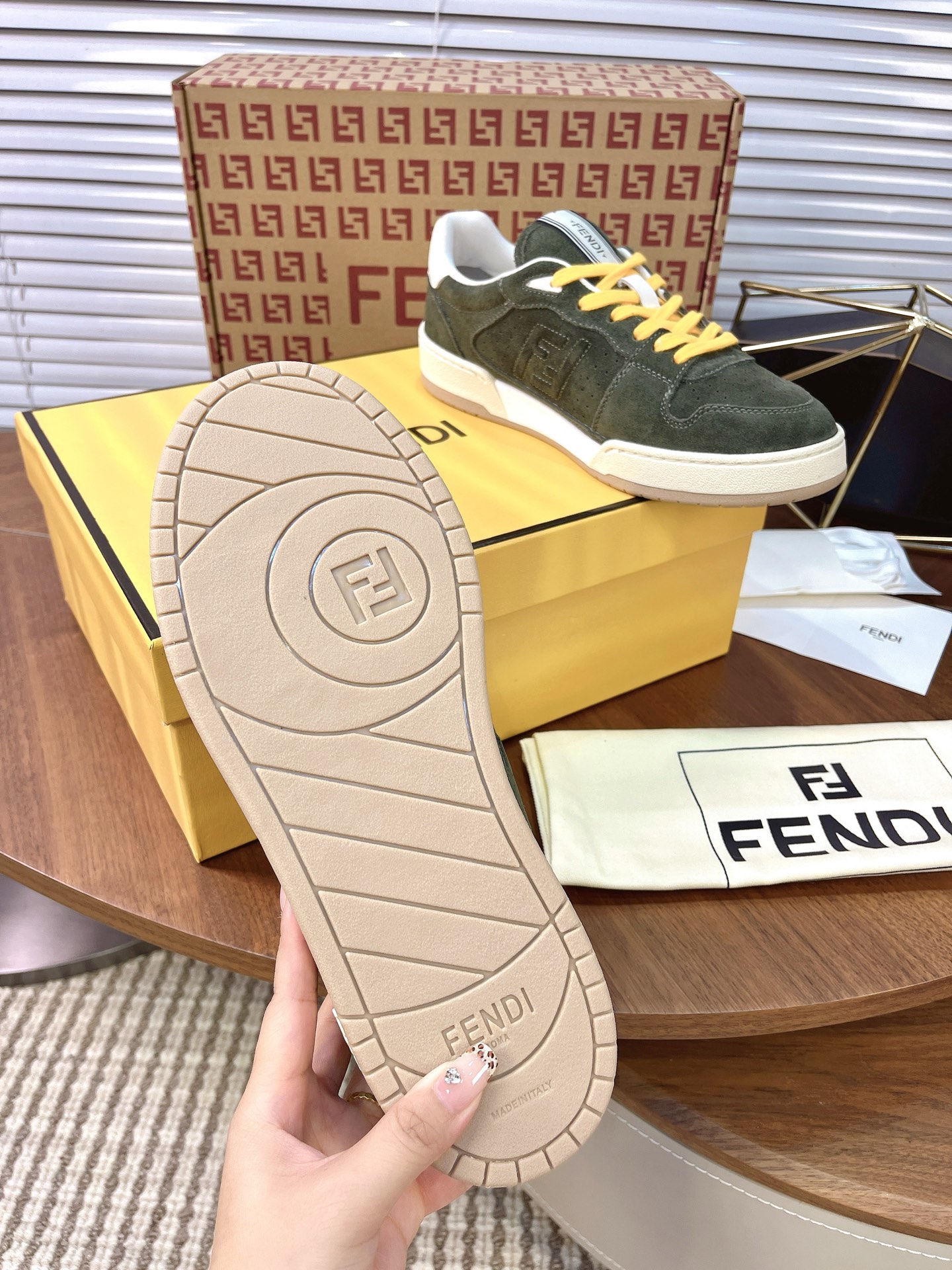 Giày Fendi_thumbnail_4