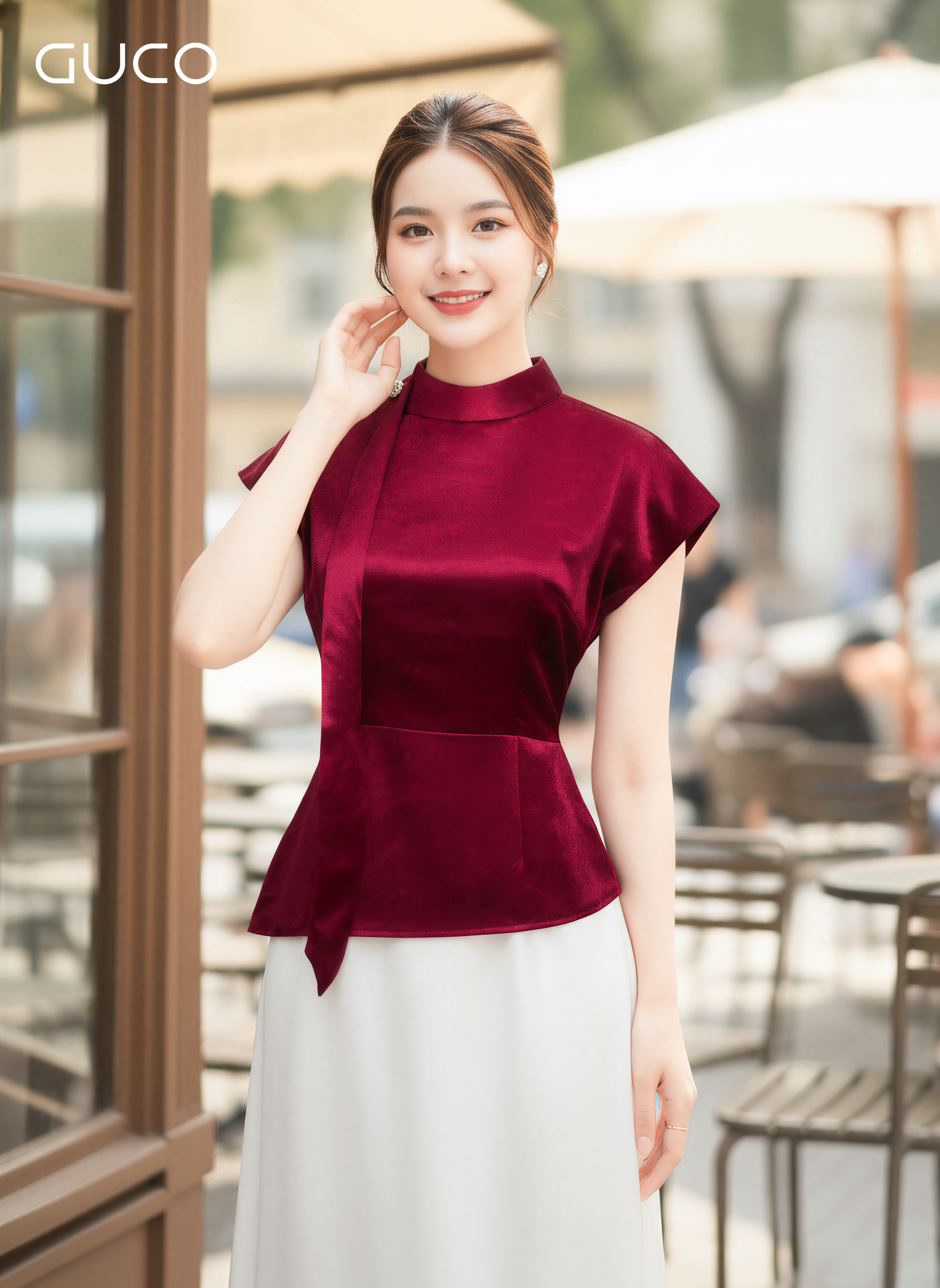 ÁO KIỂU CỔ LỌ DÂY NƠ ĐÍNH ĐÁ - ĐỎ
