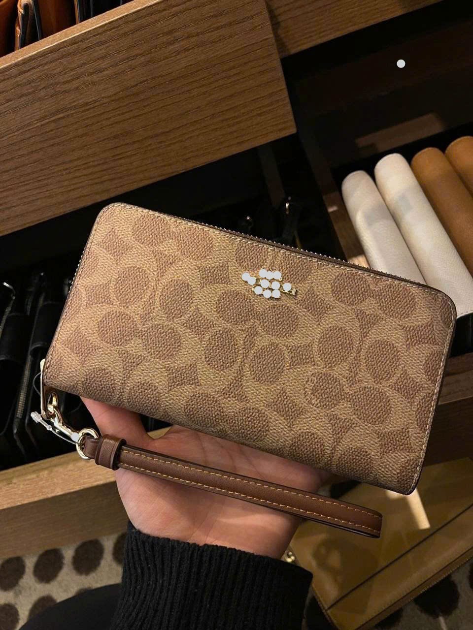 Ví cầm Tay dài mã C2309_thumbnail_2