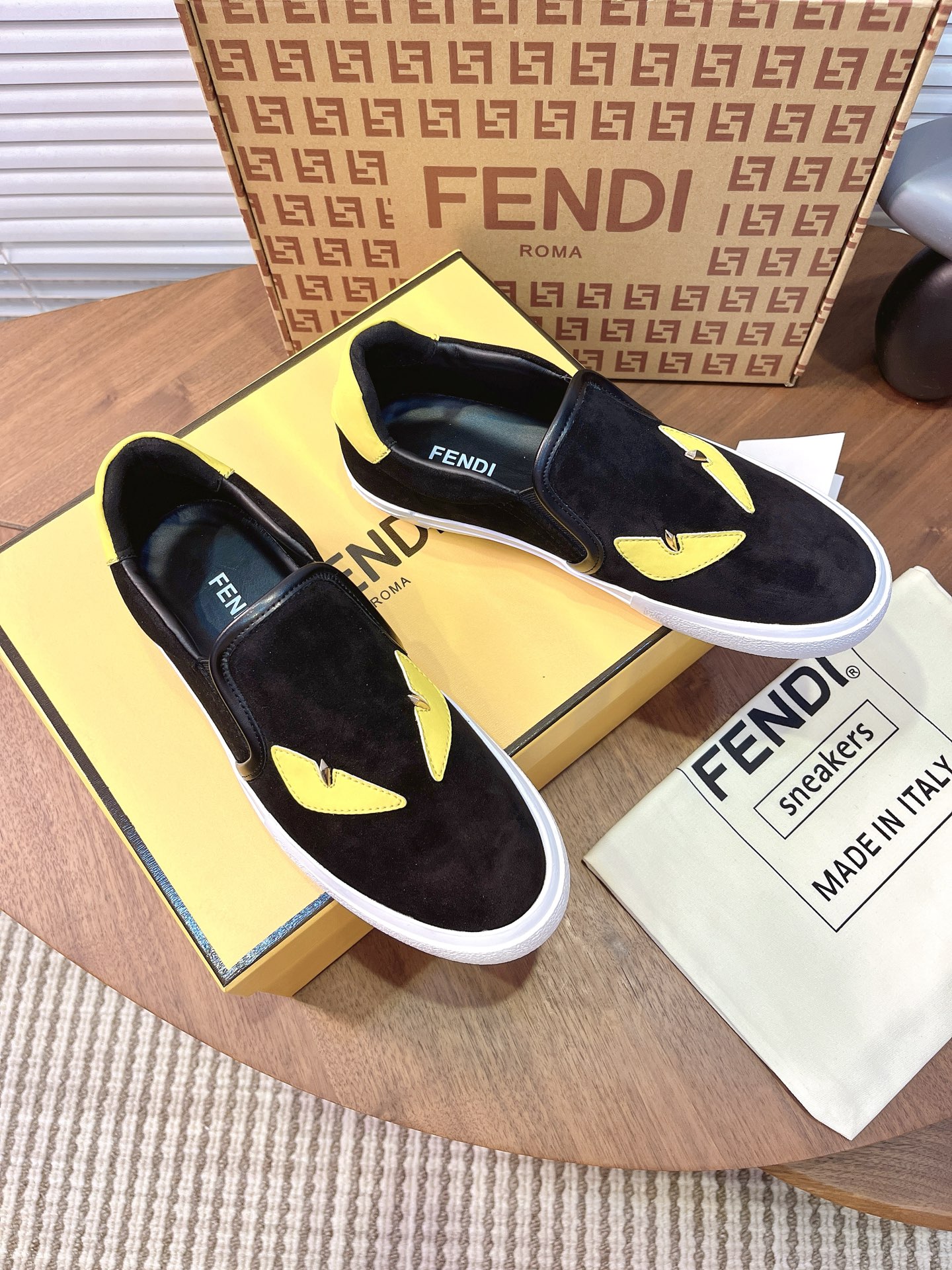 Giày Slipon Fendi