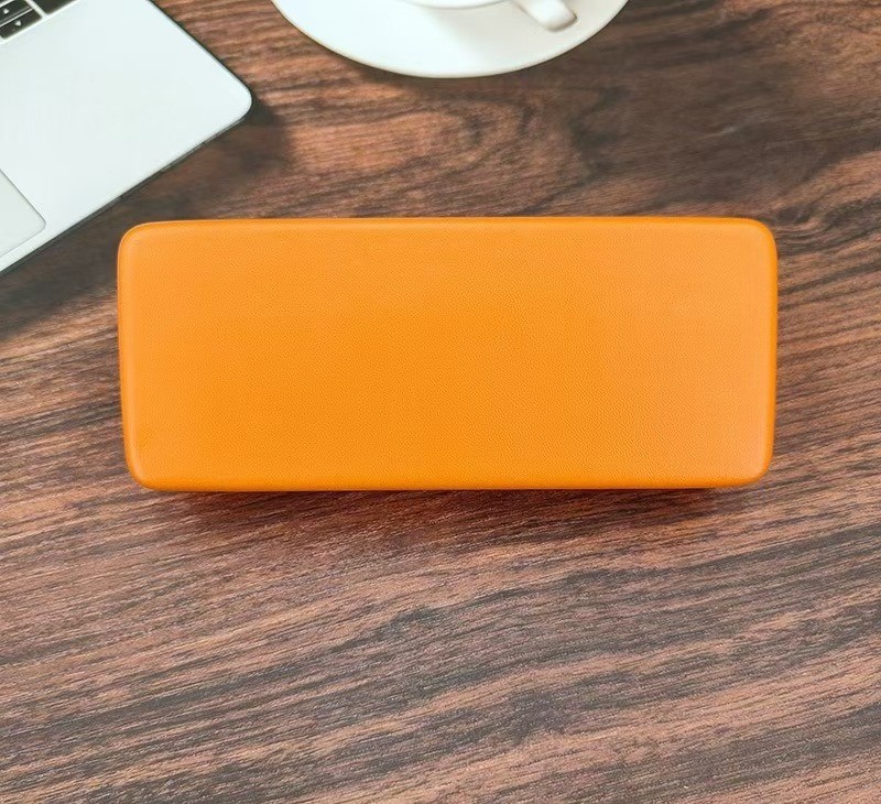 Hộp đựng kính mắt bằng Nhựa chuyên dụng đựng kính cận, kính mát kèm khăn lau kính_thumbnail_2