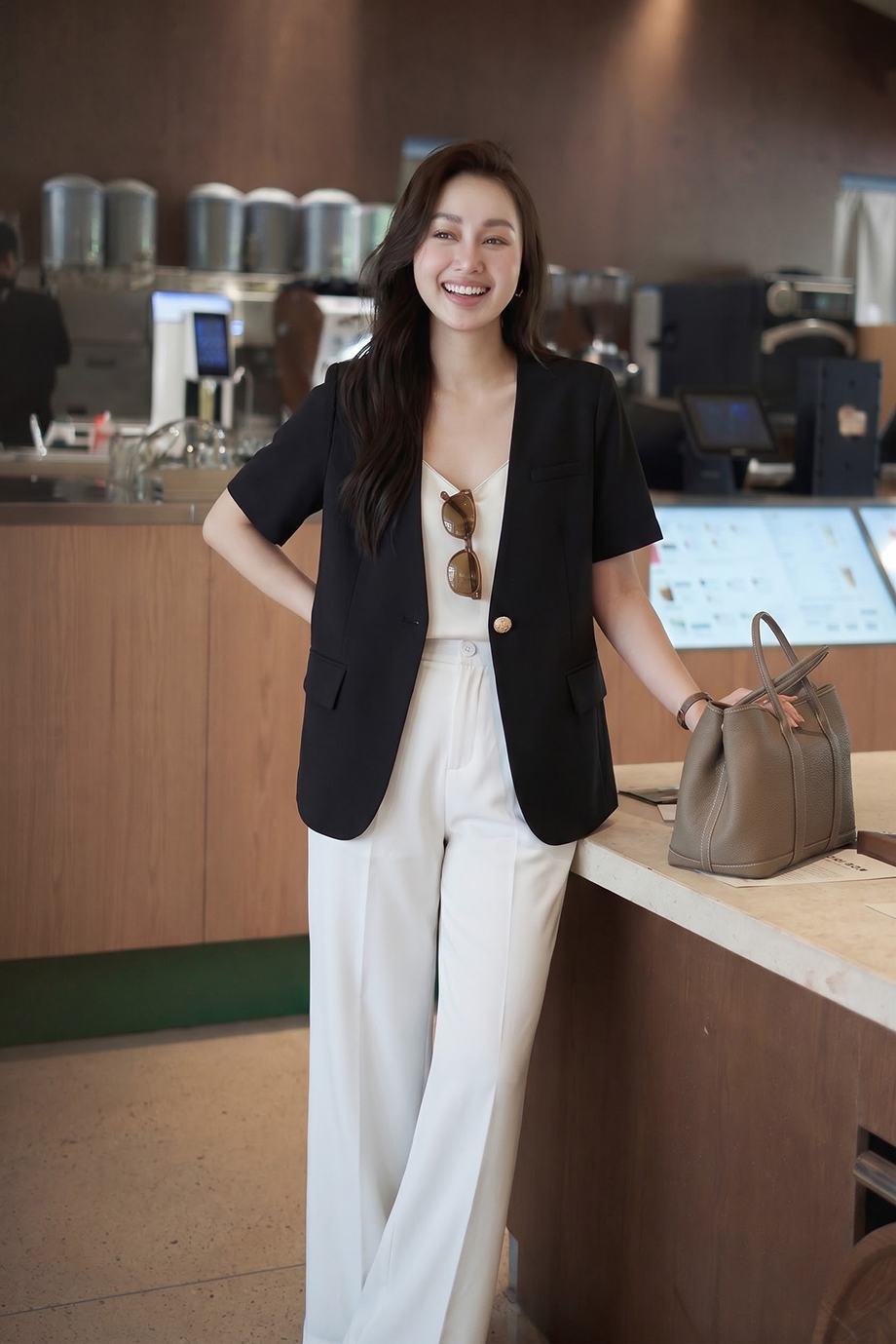 Áo vest tay ngắn 26121 đen_thumbnail_2