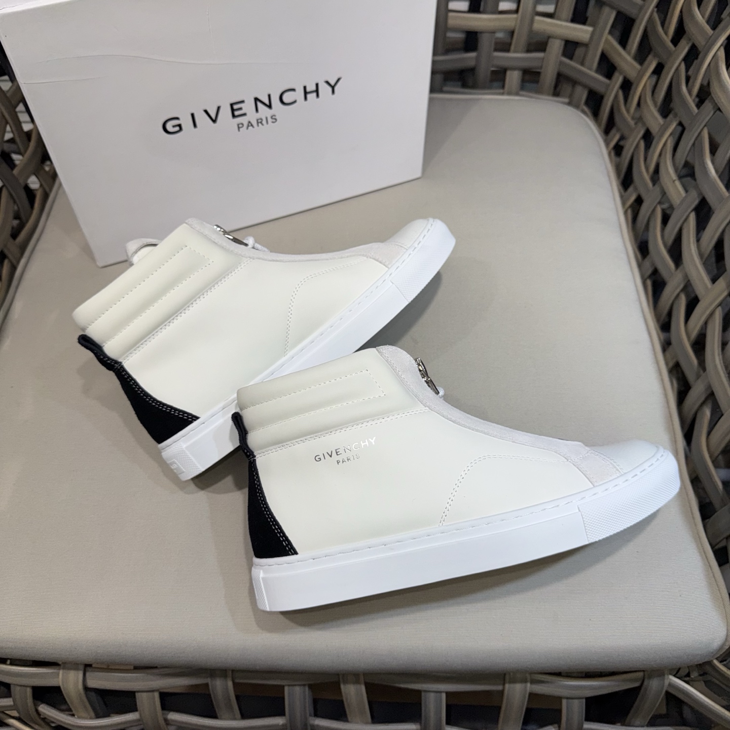 Giày Givenchy_thumbnail_4