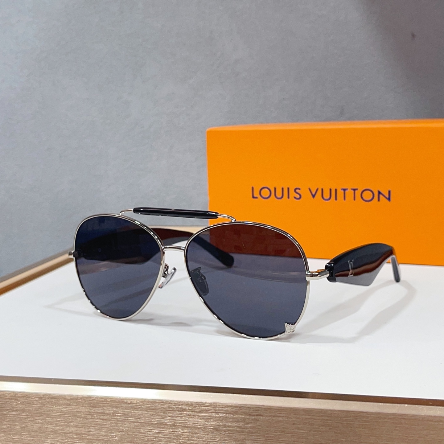 Kính LV_thumbnail_4