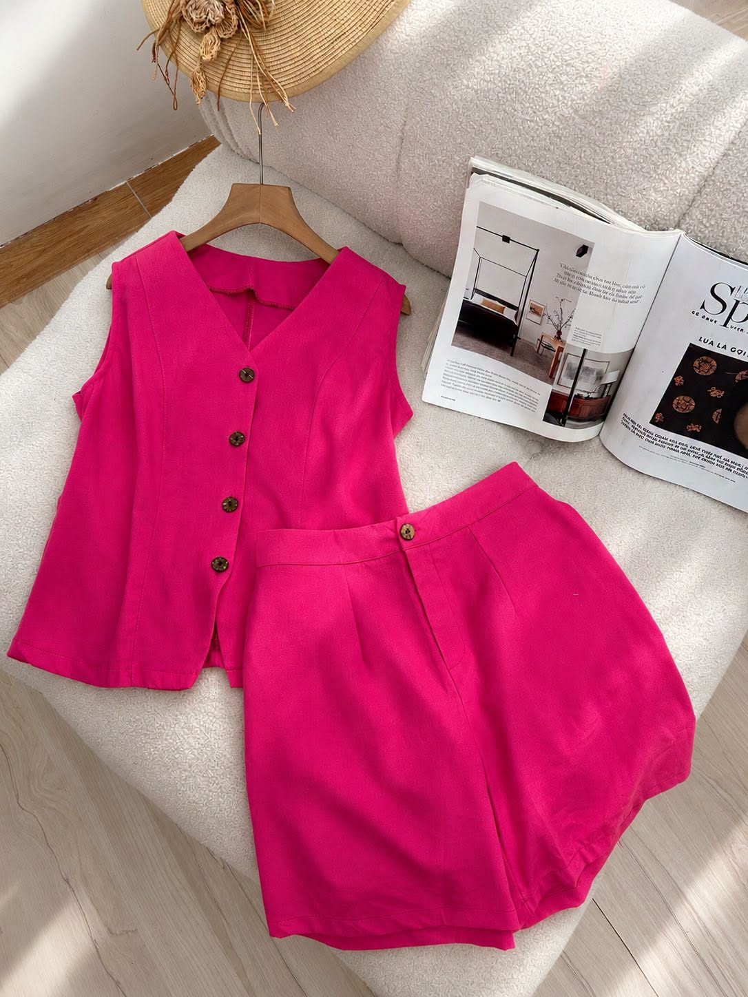 Bộ Linen bột đùi áo sát nách cổ tim_thumbnail_5