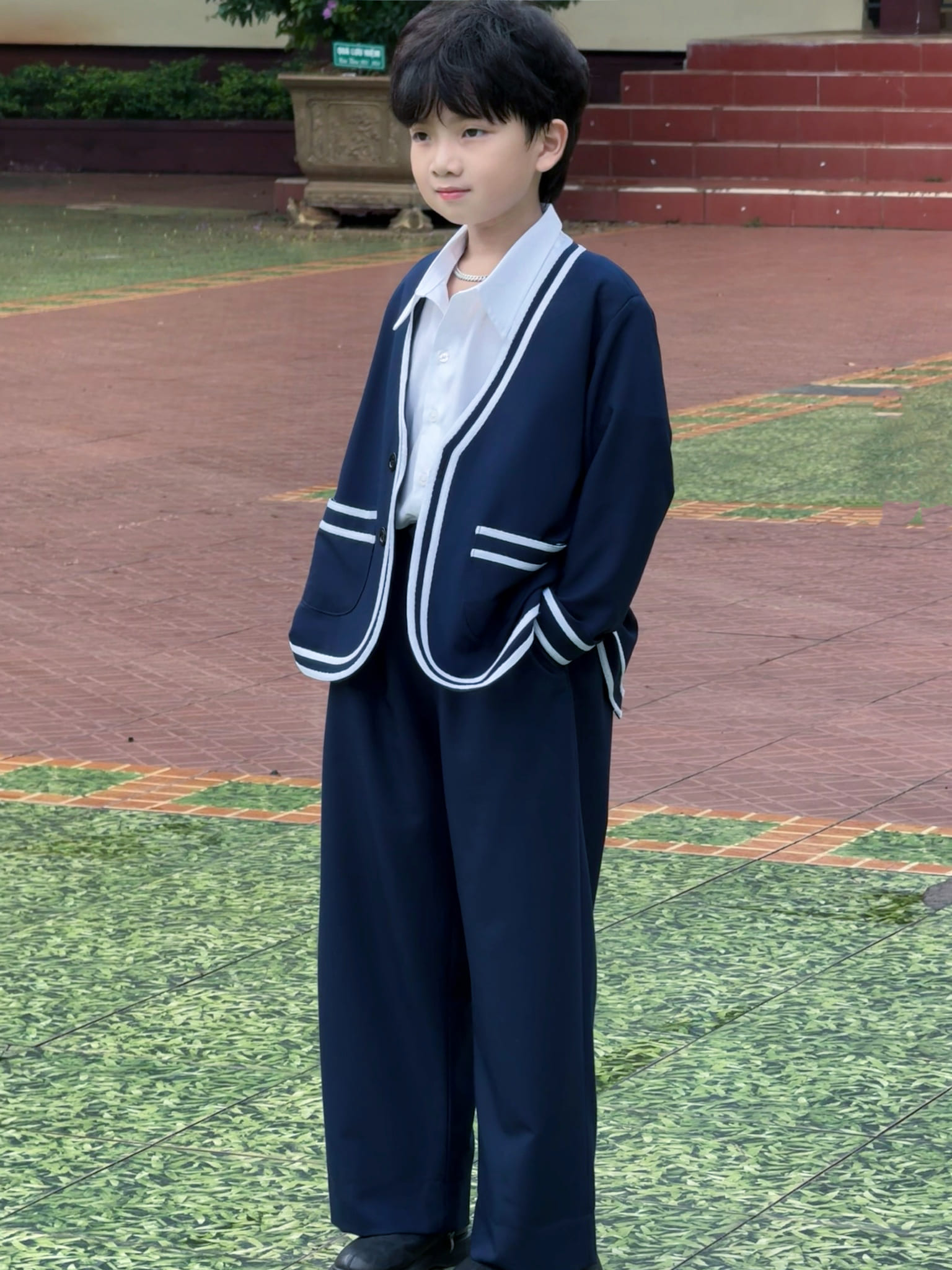 Bộ Vest Xanh Đen 2 Viền Dáng rộng Cho Bé Trai Đi Học, Đi Chơi, Đi Tiệc. (Chú Ý Phân Loại Bán Lẻ ạ)_thumbnail_2