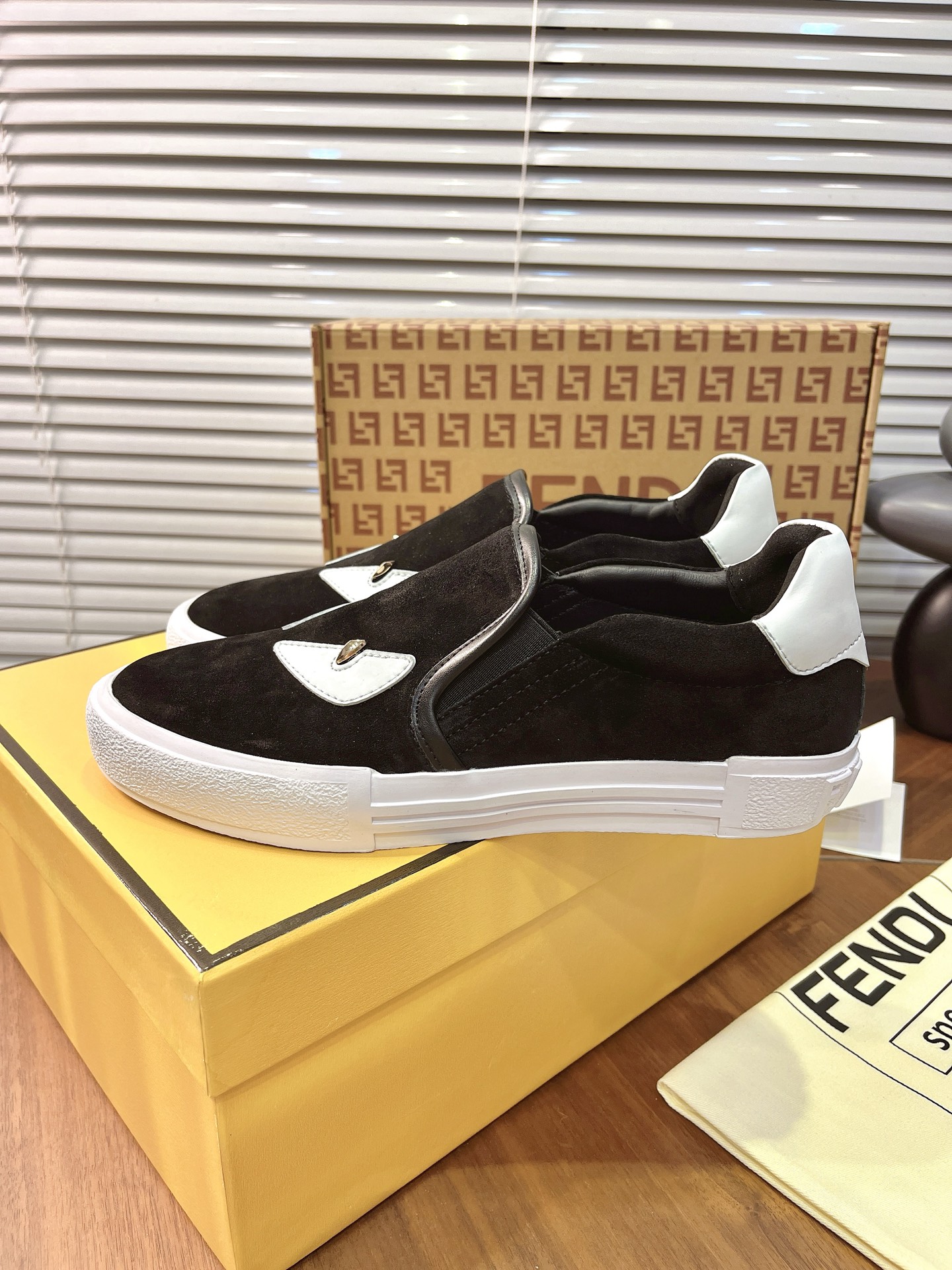 Giày Slipon Fendi_thumbnail_4