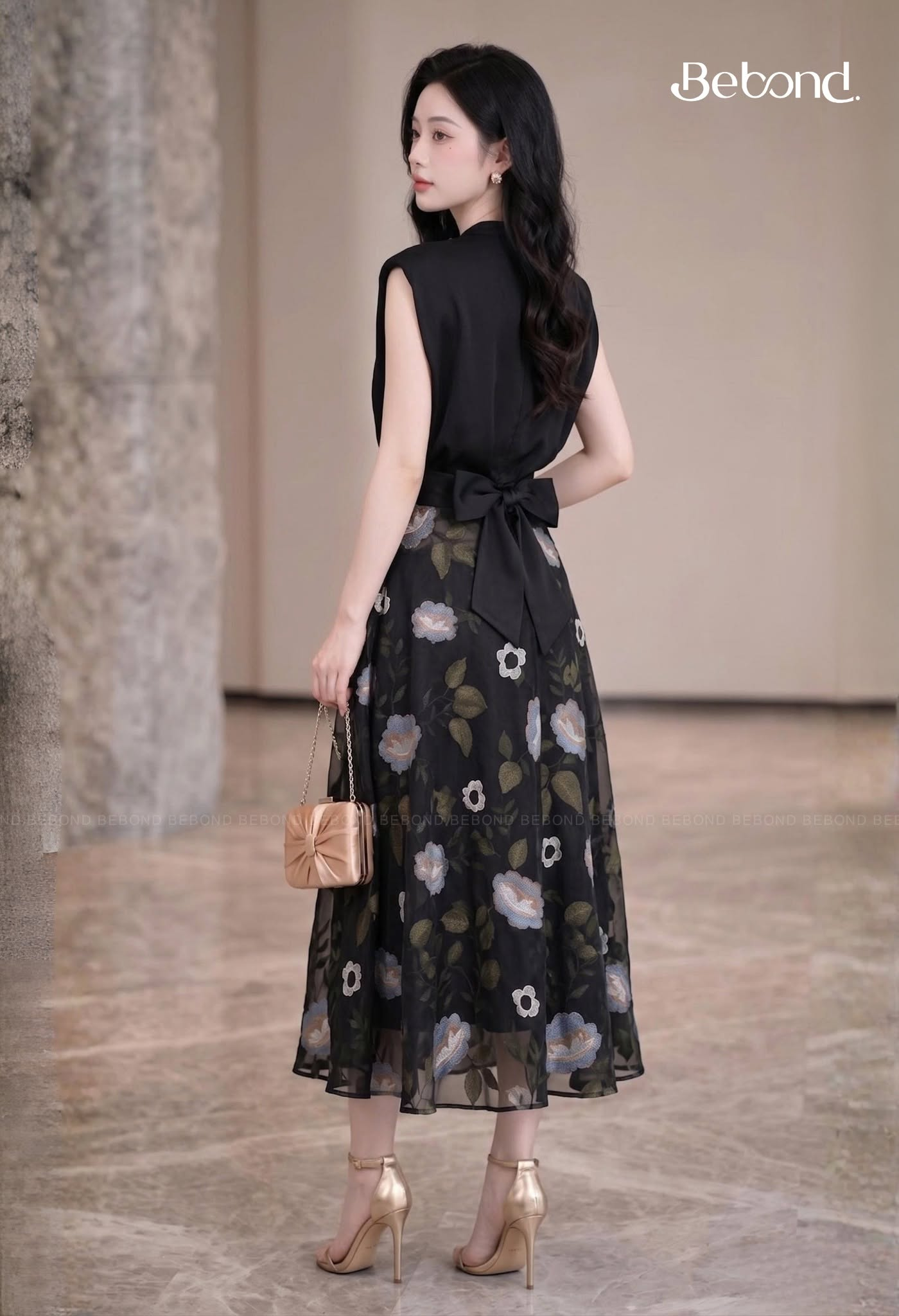 Áo lụa sát nách thắt nơ LORIN màu ĐEN_thumbnail_1