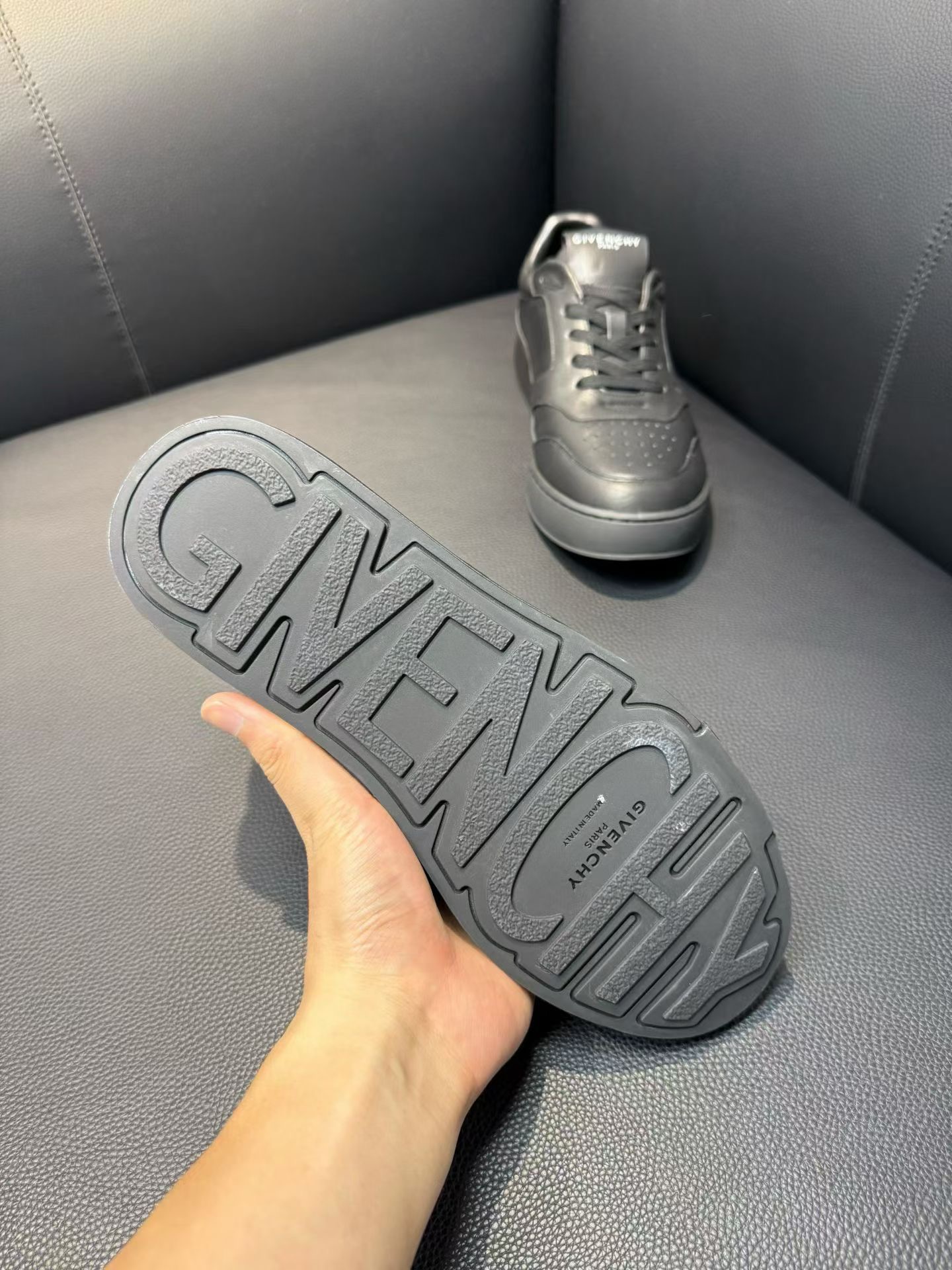 Giày Givency_thumbnail_5