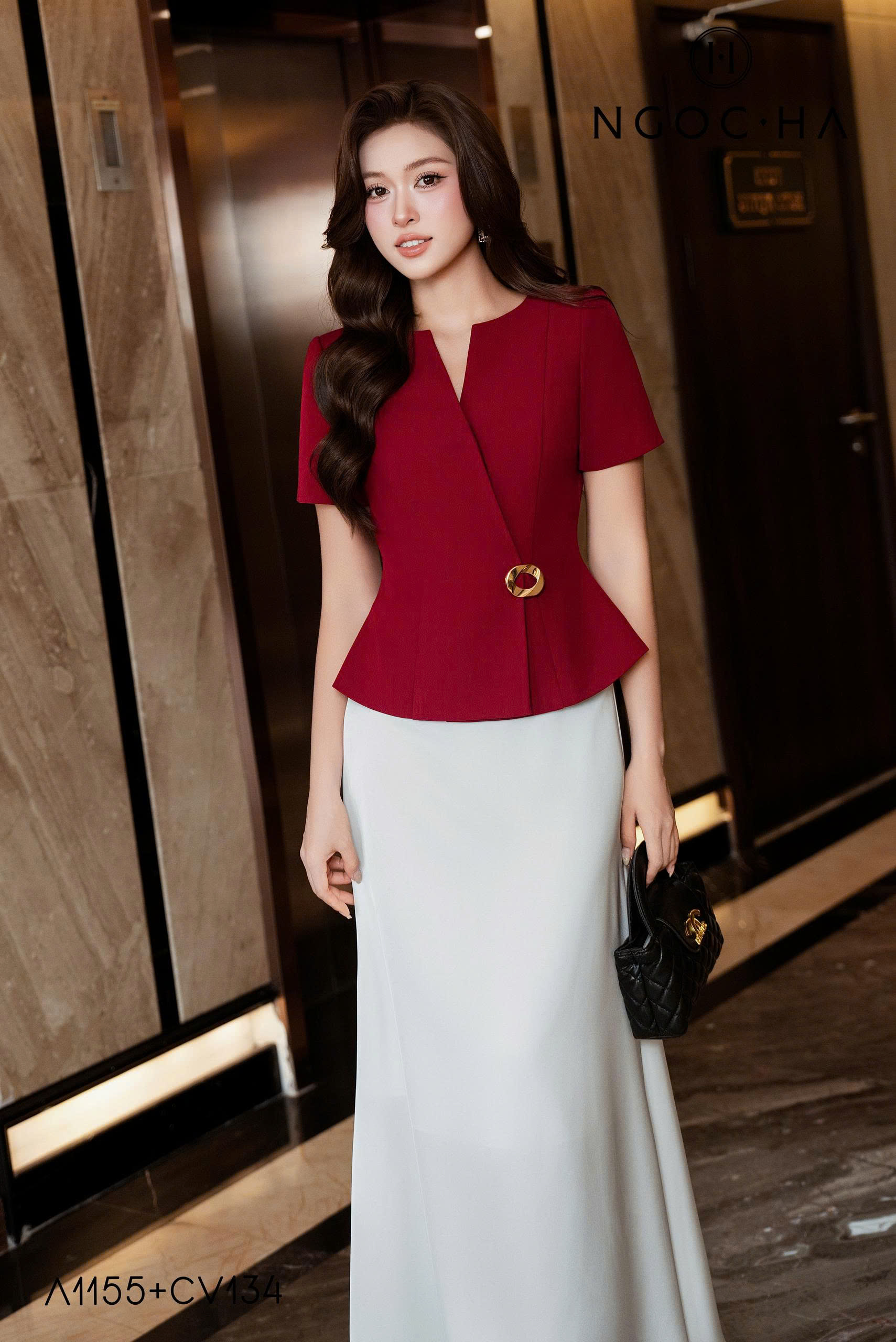 Leika Top_ Áo Kiểu Cổ V  A1155