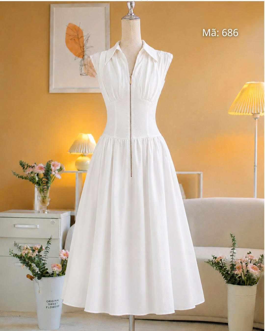 Đầm Xoè Khoá Ngực Trơn Cổ Nhọn