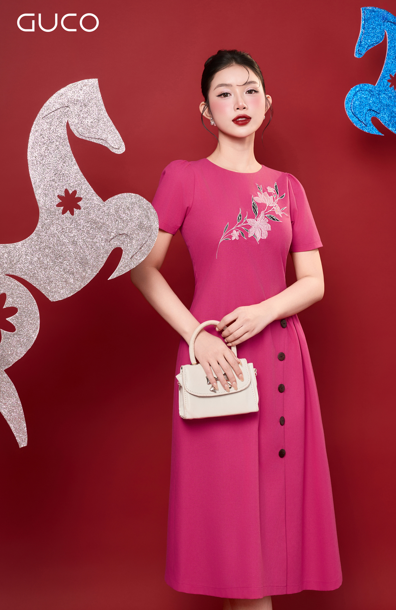 ĐẦM A CỔ TRÒN  THÊU HOA TRƯỚC NGỰC - HỒNG_thumbnail_2