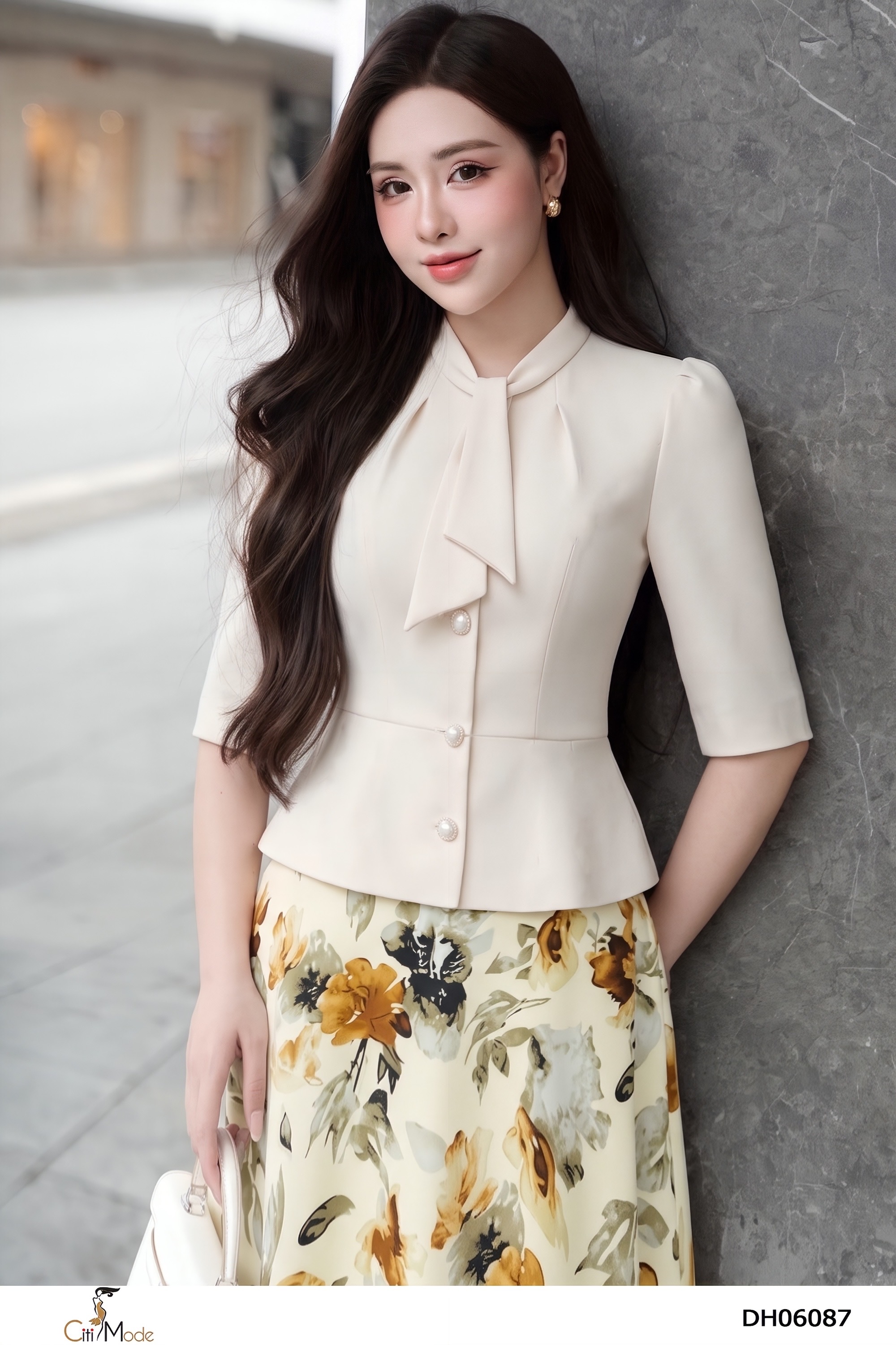 Đầm xòe hoa phối kem cổ nơ tay lỡ
