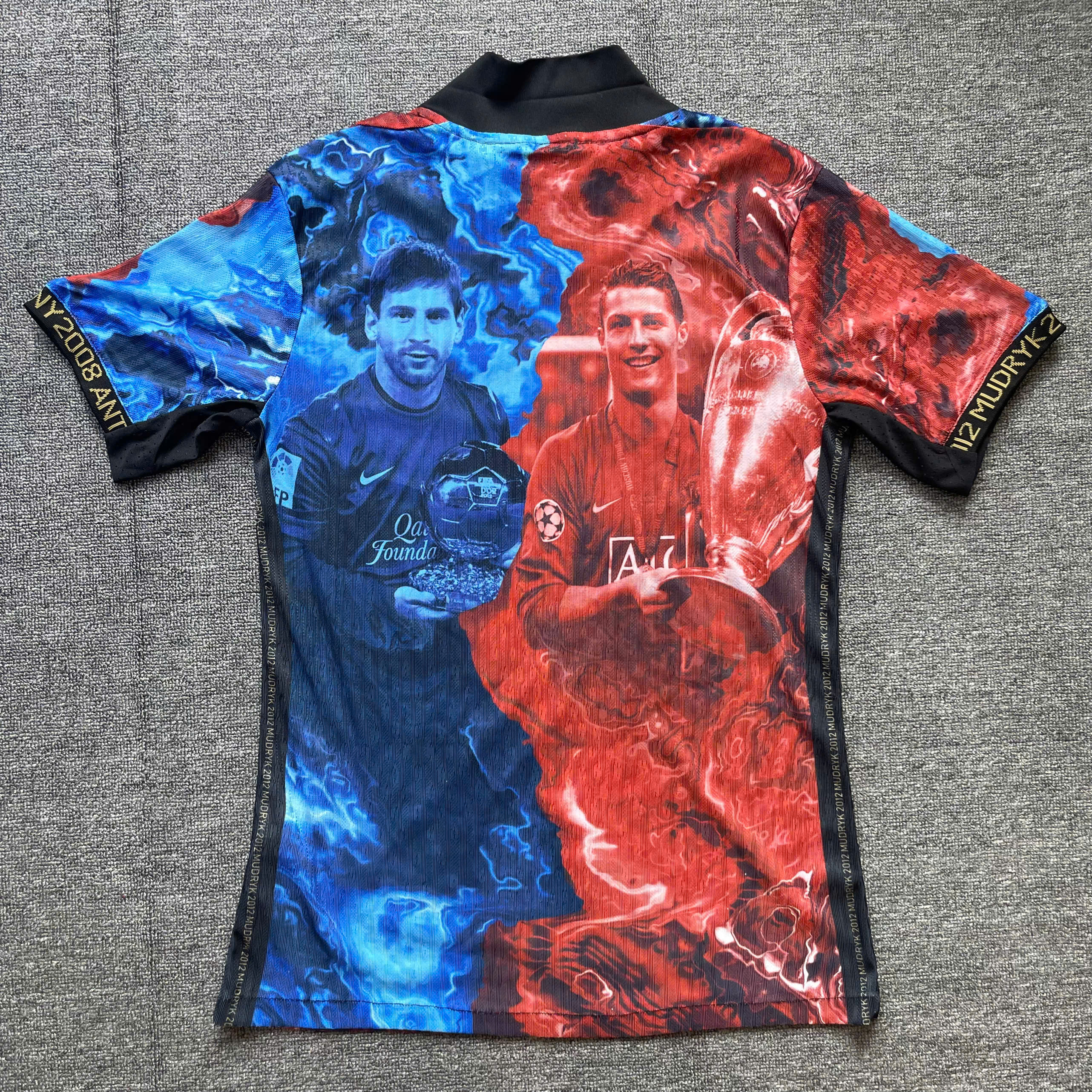 SALE 52 - Size: M