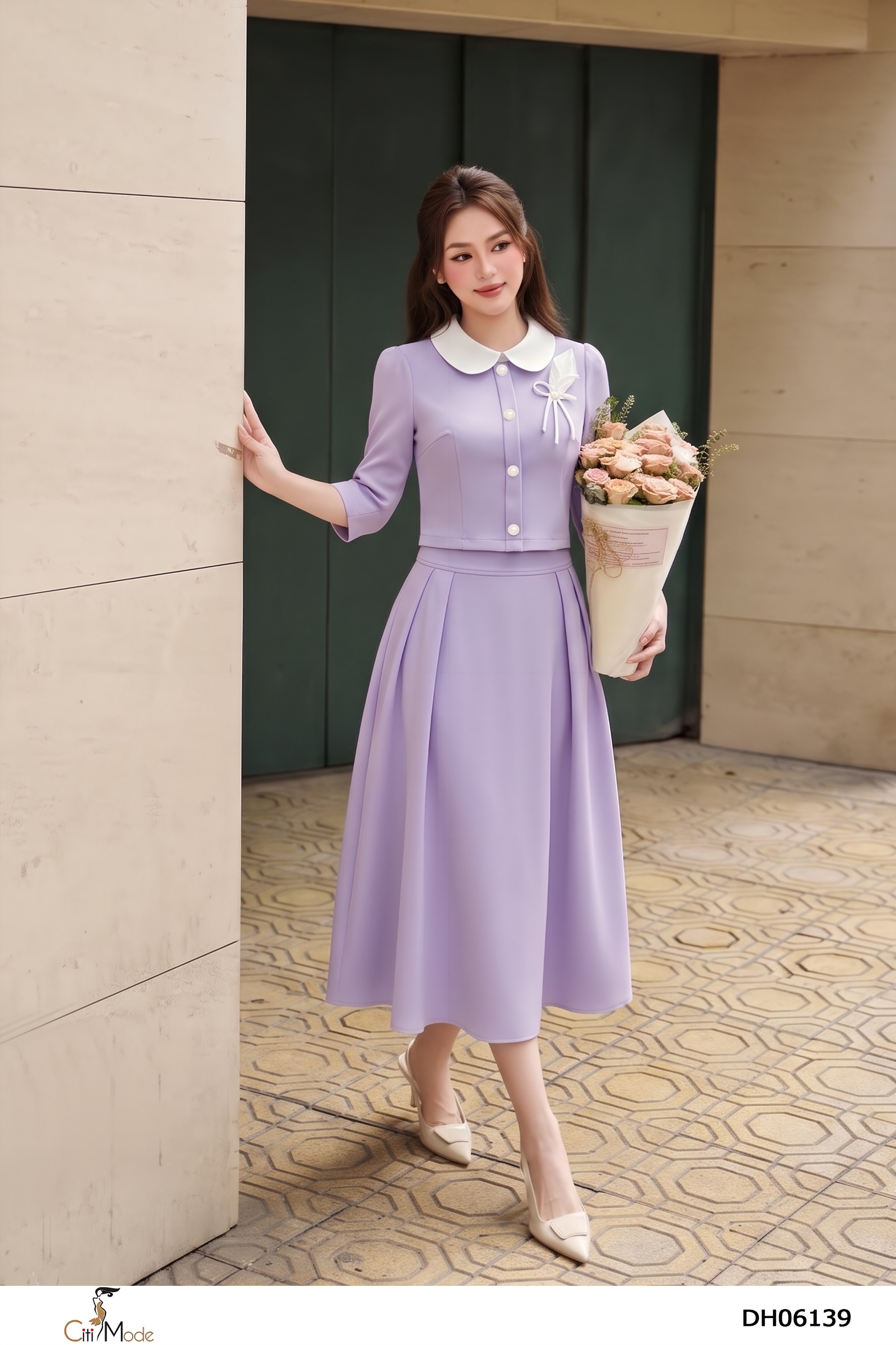 Đầm xòe giả set tím cổ sen trắng tay lỡ đính hoa ngực