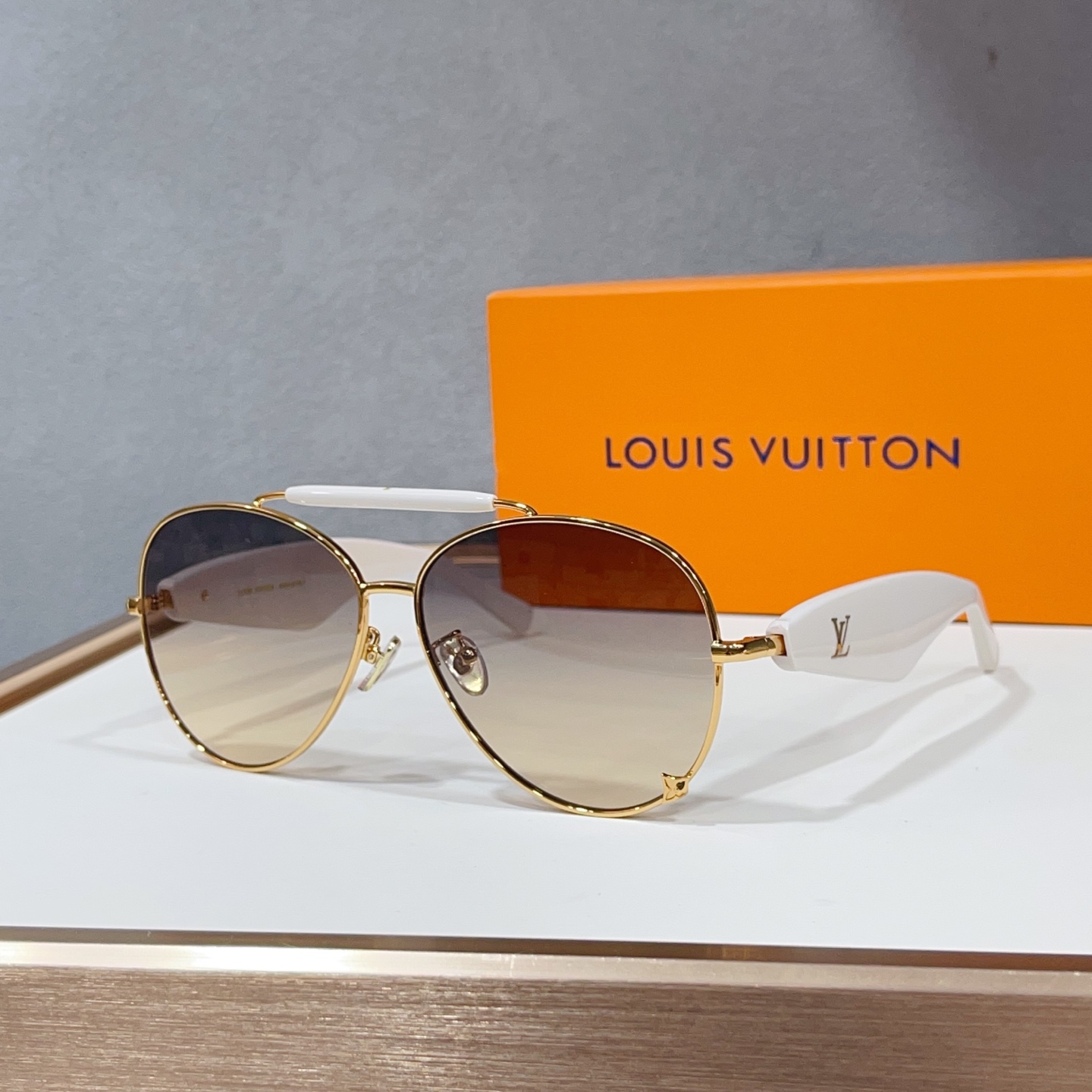 Kính LV_thumbnail_7