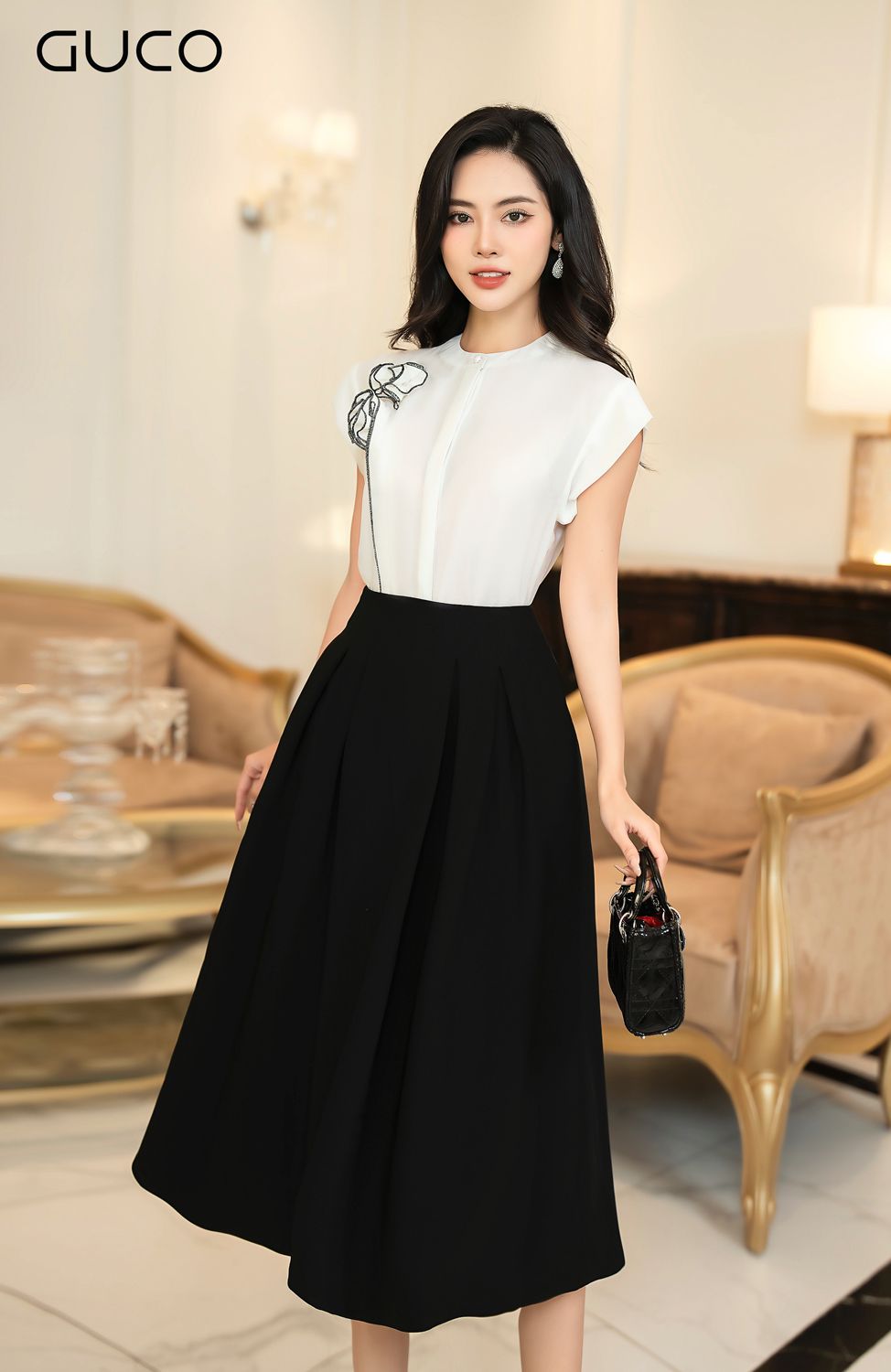 A10029TRANG - ÁO KIỂU KẾT HOA 3D - TRẮNG