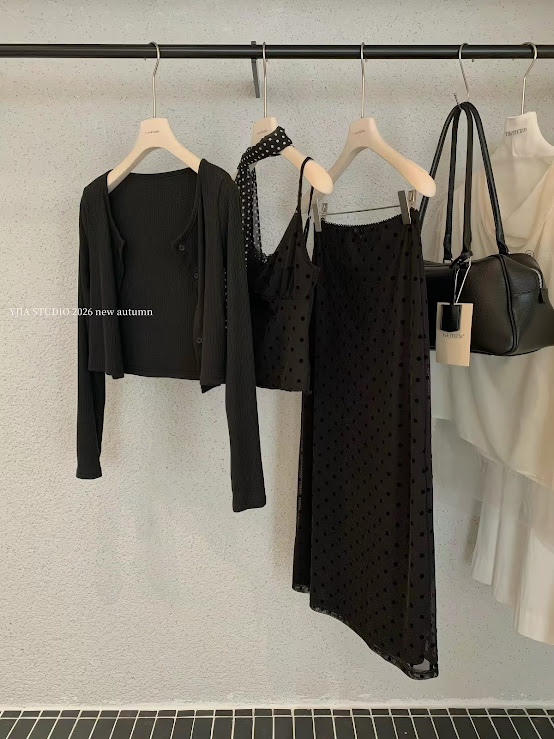 Lucas - Set váy 2 dây chấm bi viền ren dáng dài + áo khoác cardigan cài cúc + khắn chấm bi_thumbnail_1
