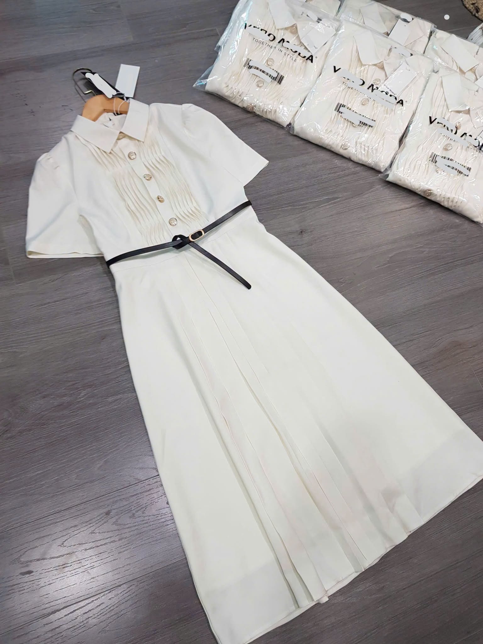 Đầm trắng Kèm belt mã VER2209_thumbnail_5