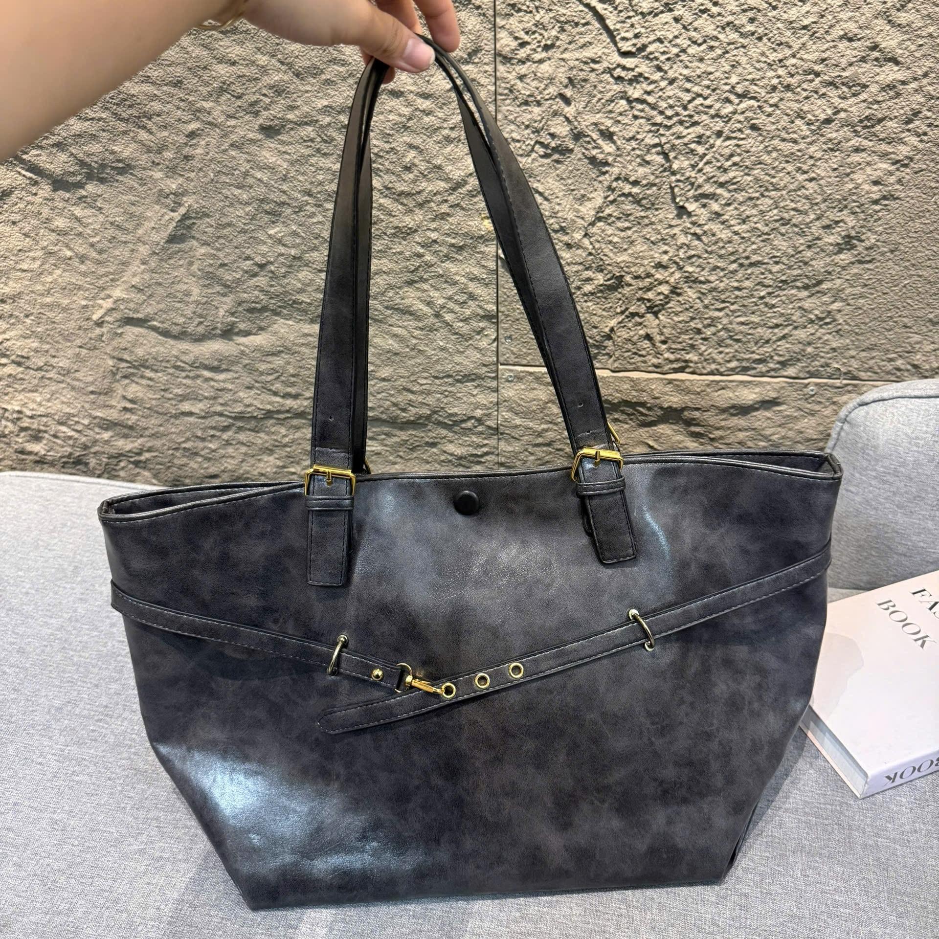 Túi Tote Da Nữ Phom Rộng Cổ Điển Túi Đeo Vai Cỡ Lớn Phối Dây Đai Khóa Ngang Thời Trang CUN423_thumbnail_2