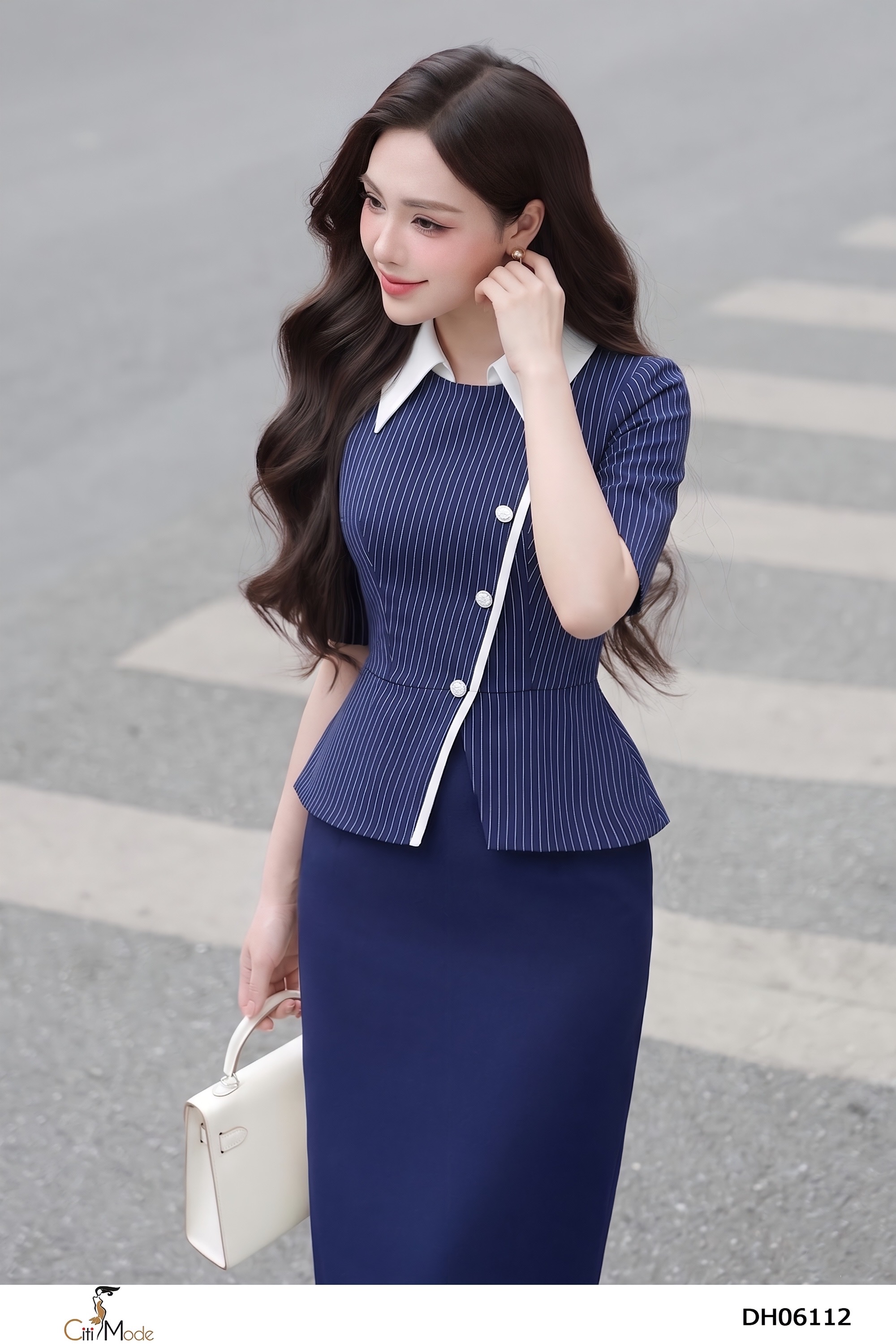Đầm ôm xanh đen phối kẻ tím than cổ đức trắng tay lỡ_thumbnail_4