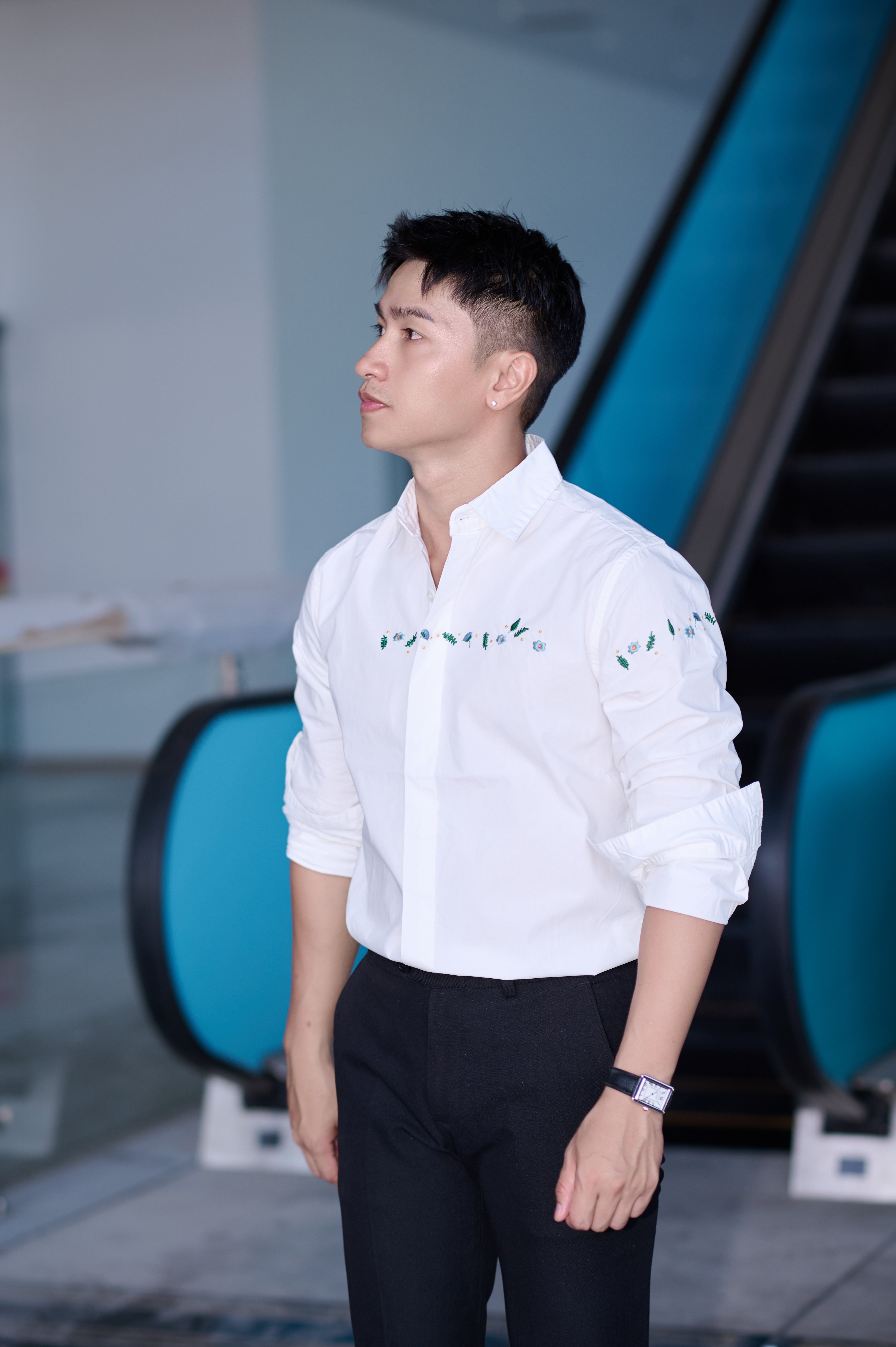 SA100 - Áo sơ mi dài tay nam phong cách Hàn Quốc, cổ ve, thêu hoa nhẹ nhàng, chất cotton mềm mại_thumbnail_3