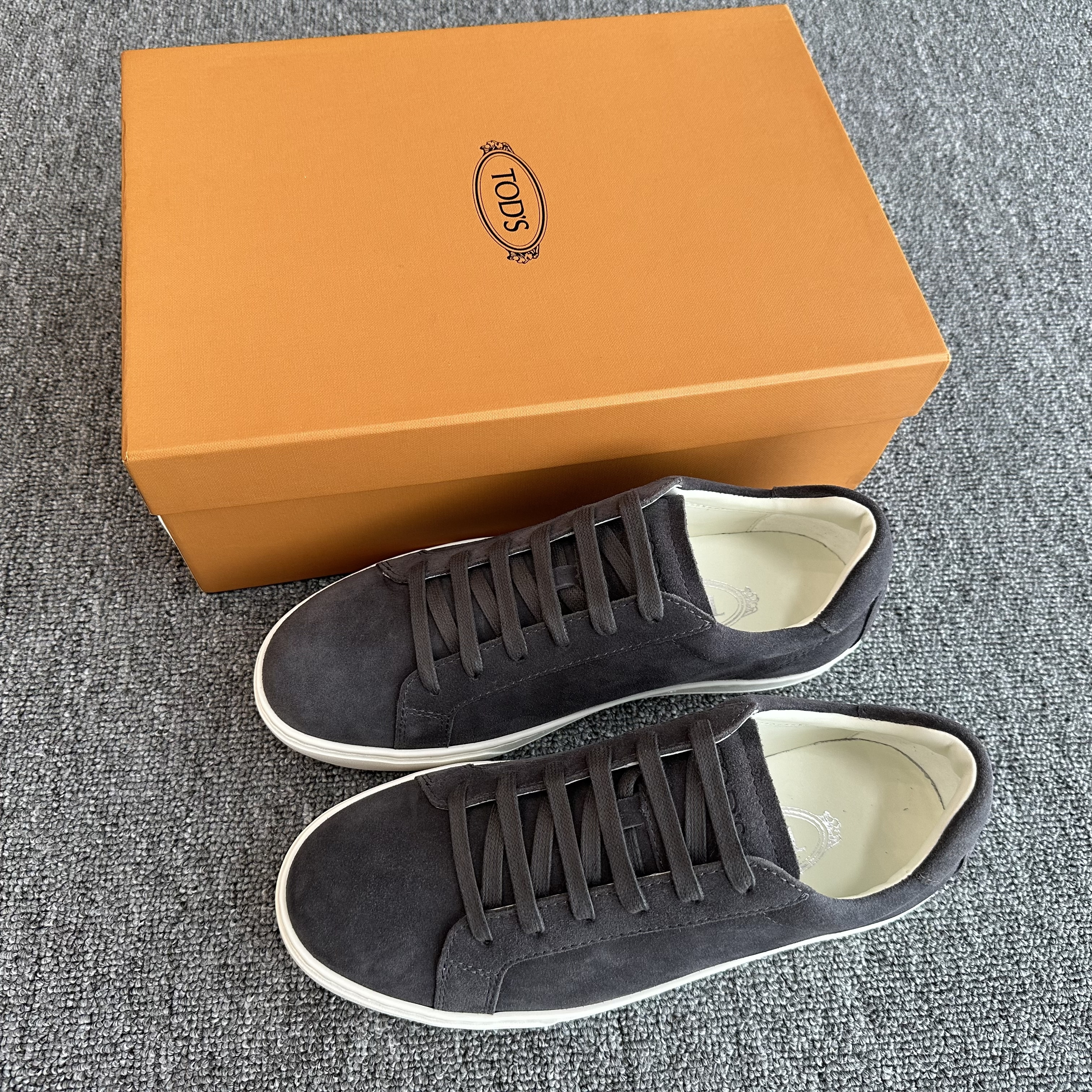 Giày TODS