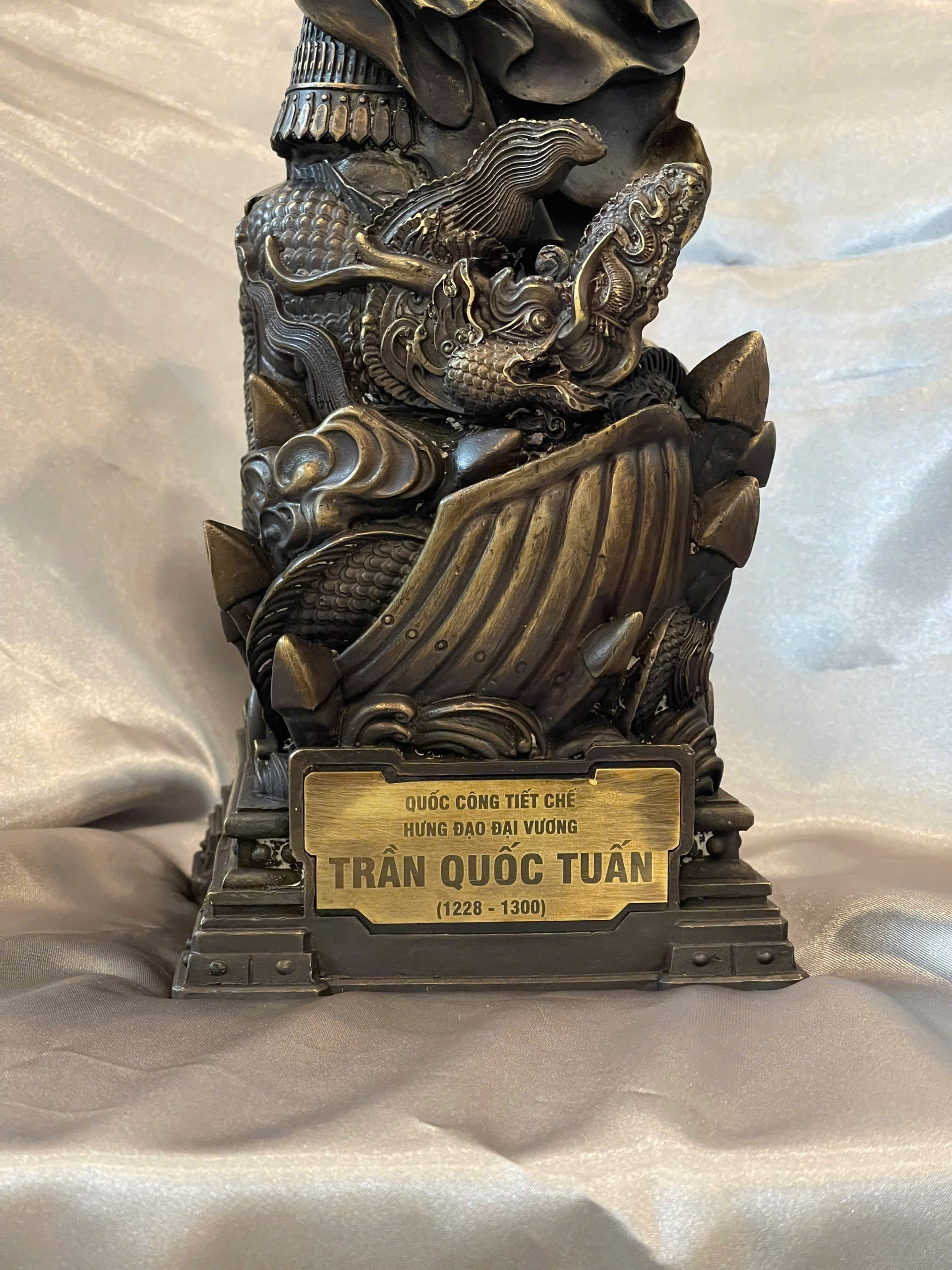 Tượng Hưng Đạo Đại Vương Màu Giả Cổ KT 52 cm_thumbnail_1
