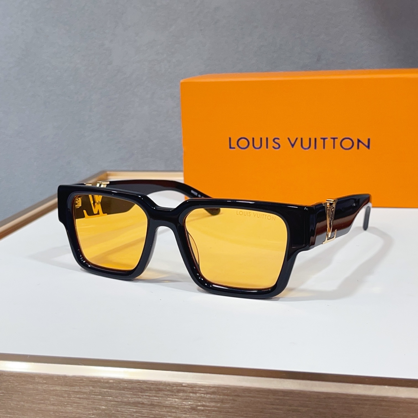 Kính LV_thumbnail_4