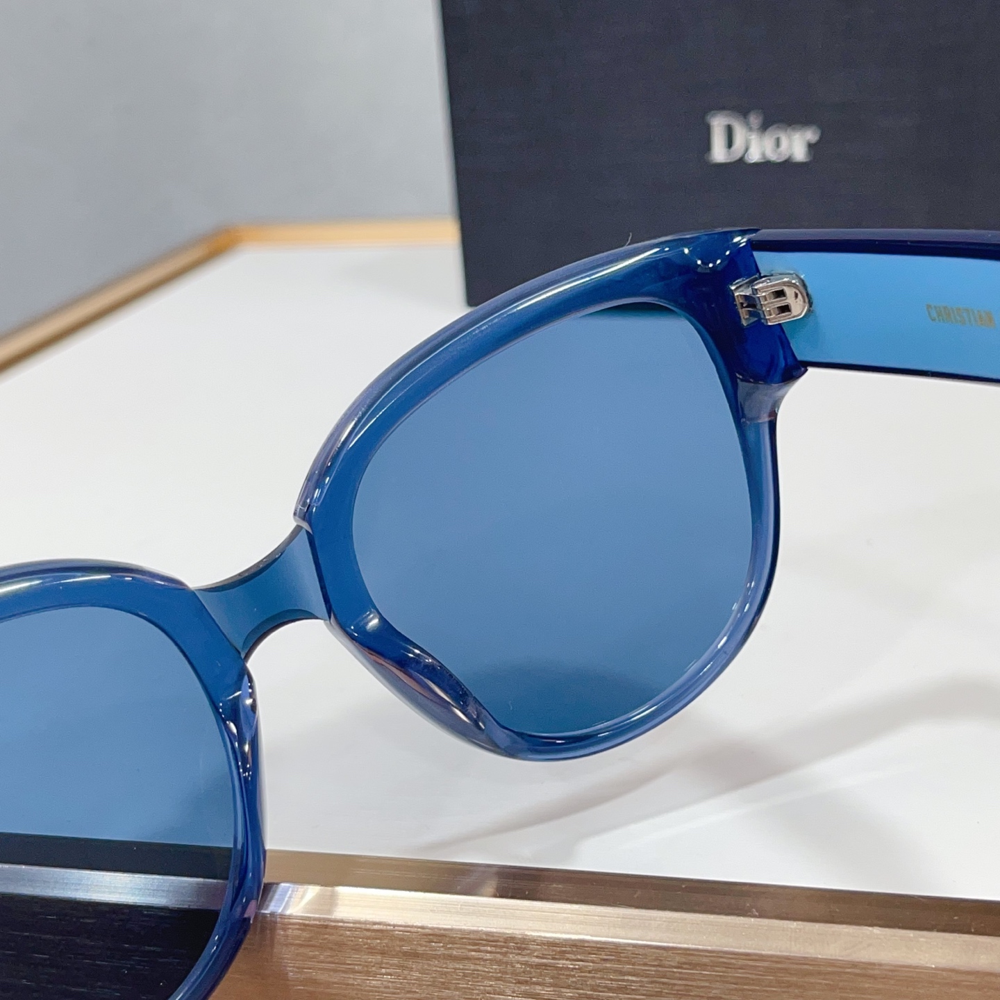 Kính dior_thumbnail_8