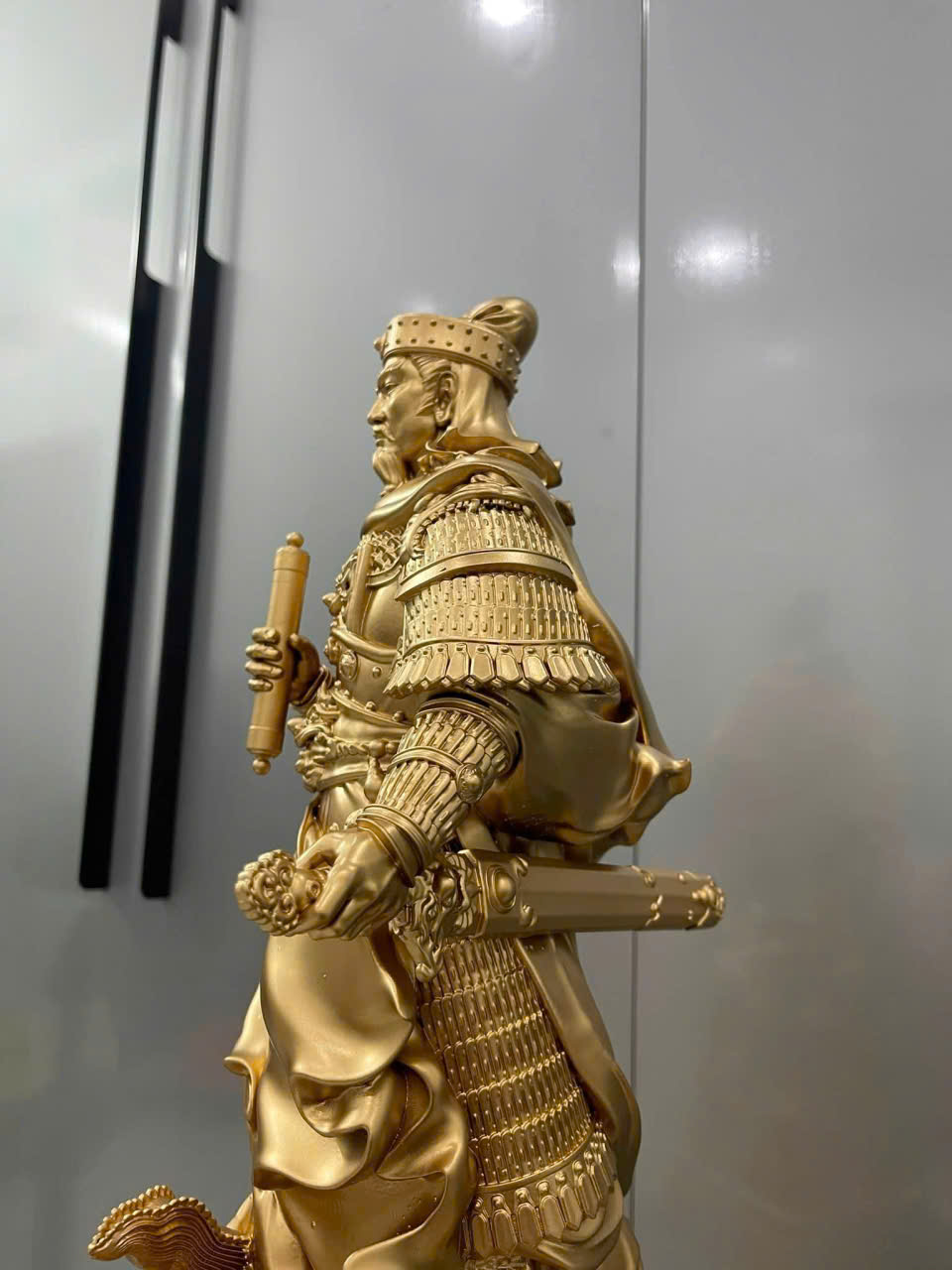 Tượng Hưng Đạo Đại Vương Màu Vàng KT 52 cm_thumbnail_6