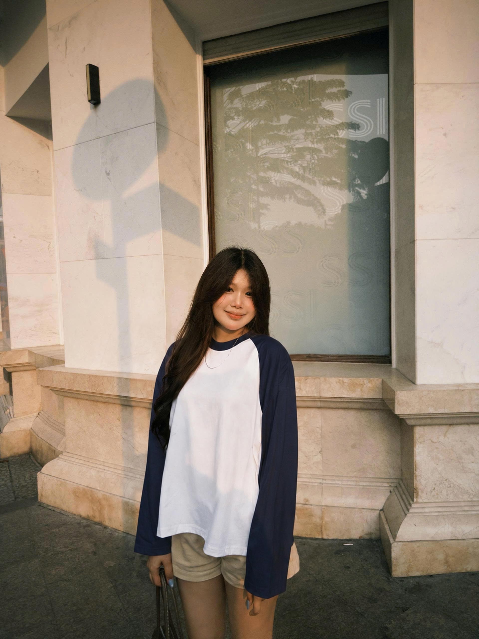 Áo thun nữ tay dài raglan phối màu form boxy trơn Miucho AT00076_thumbnail_2
