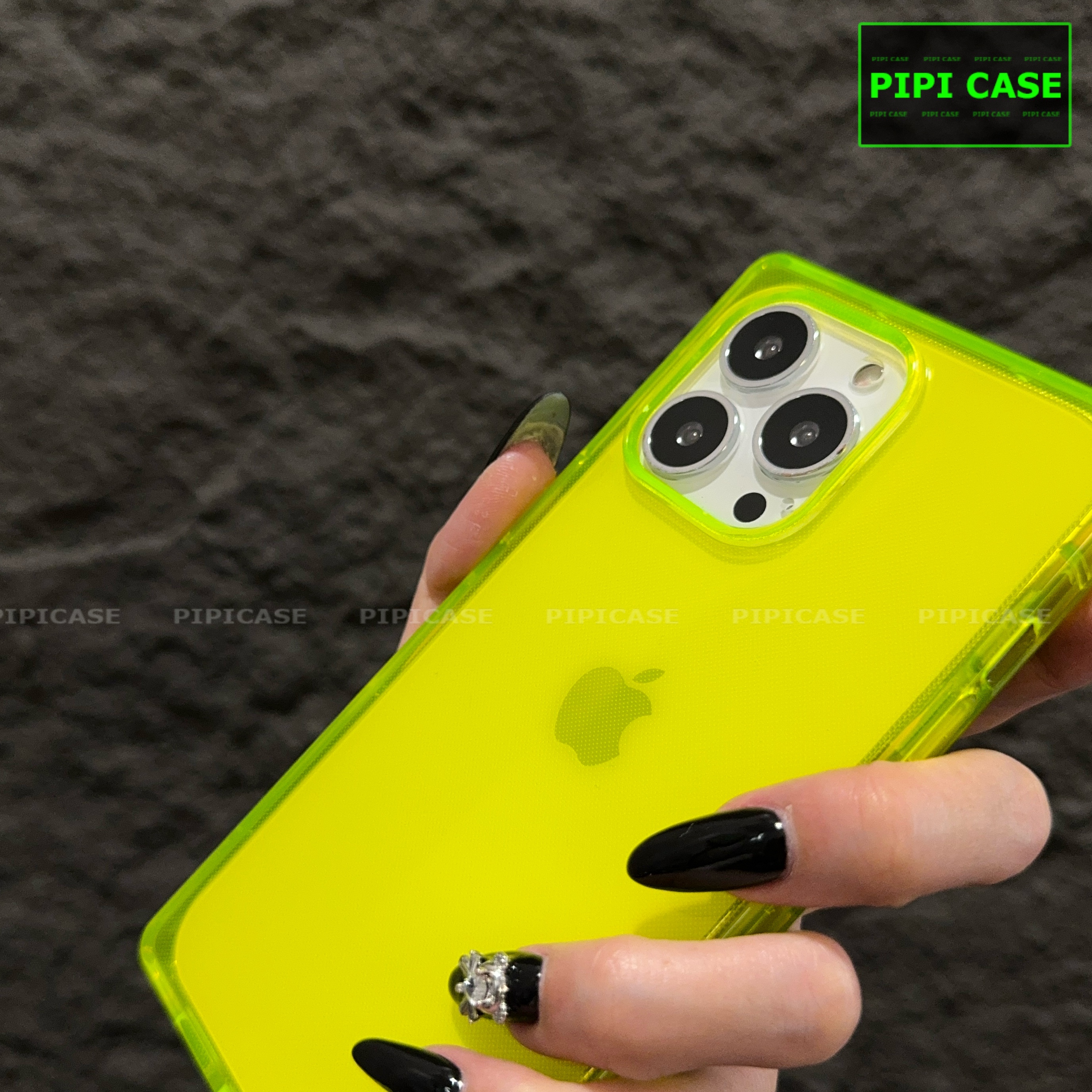 Ốp Lưng iPhone 12 Pro - Layla - Vàng Dạ Quang_thumbnail_13